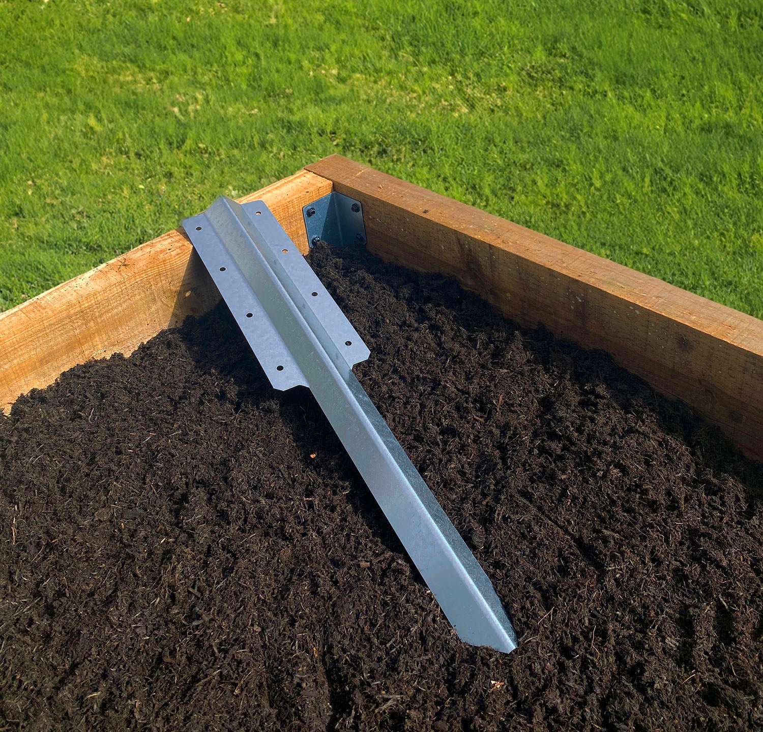 2-Tier Straight Railway Sleeper Bracket with Stake - Image 16