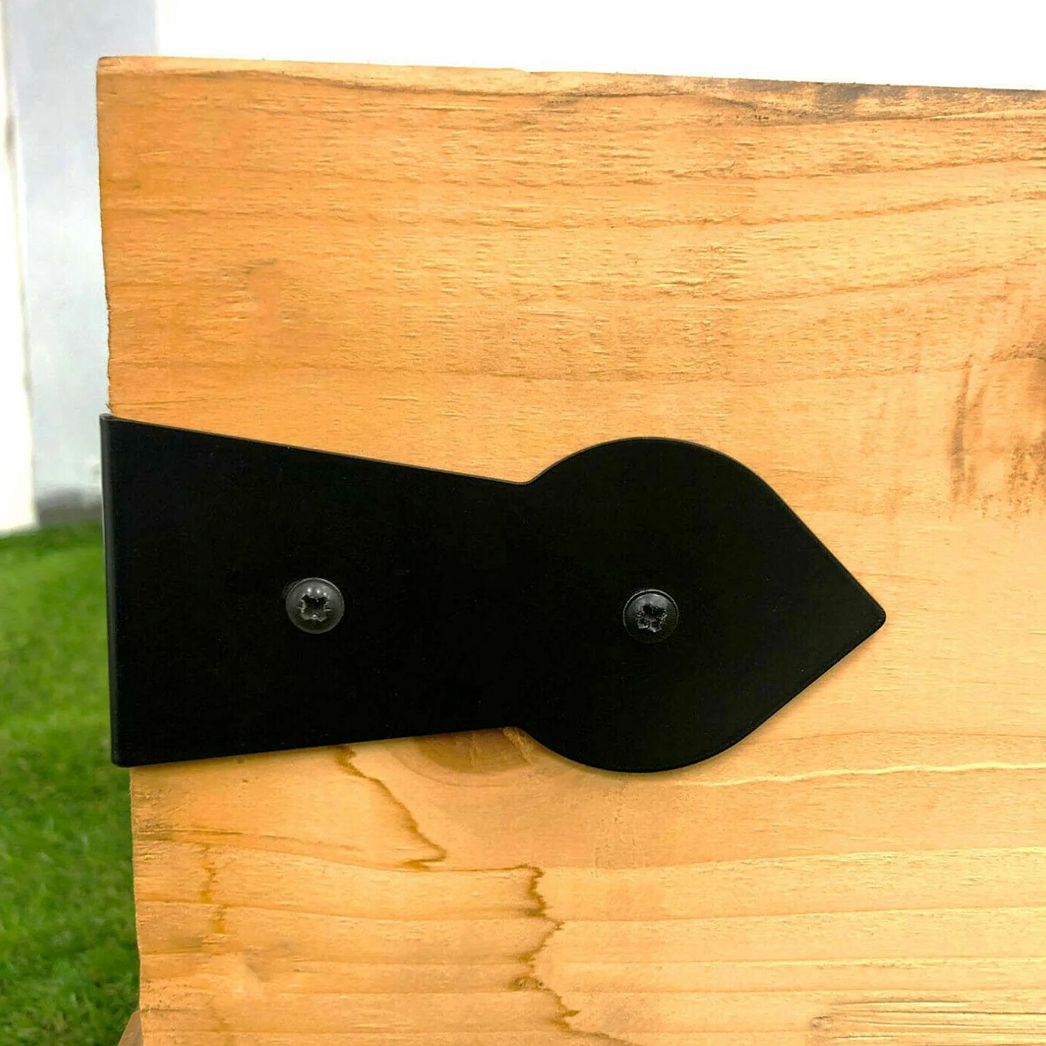 Arrow Head Decorative Corner Railway Sleeper Brackets - Image 7