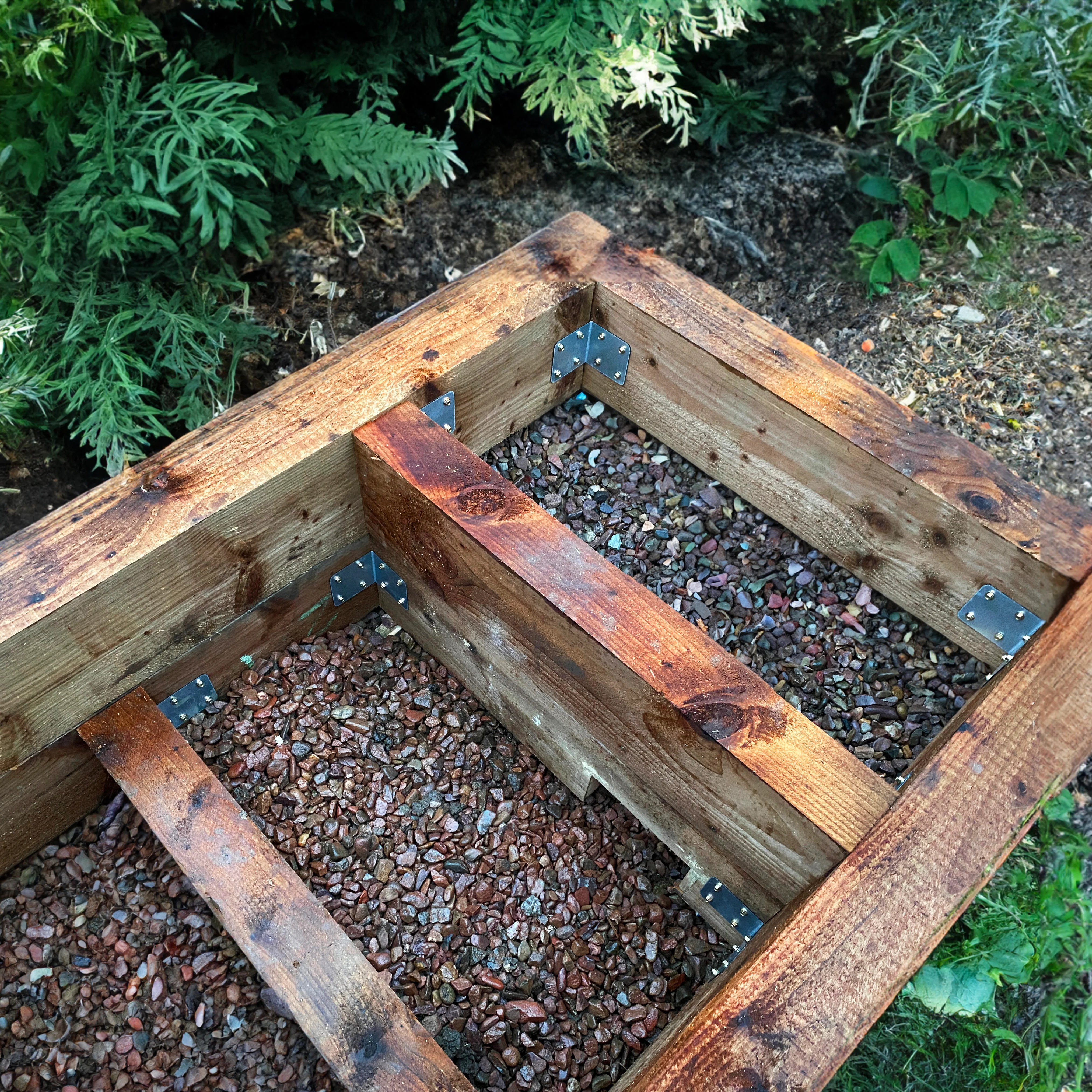 Standard Railway Sleeper Corner Brackets - Image 4