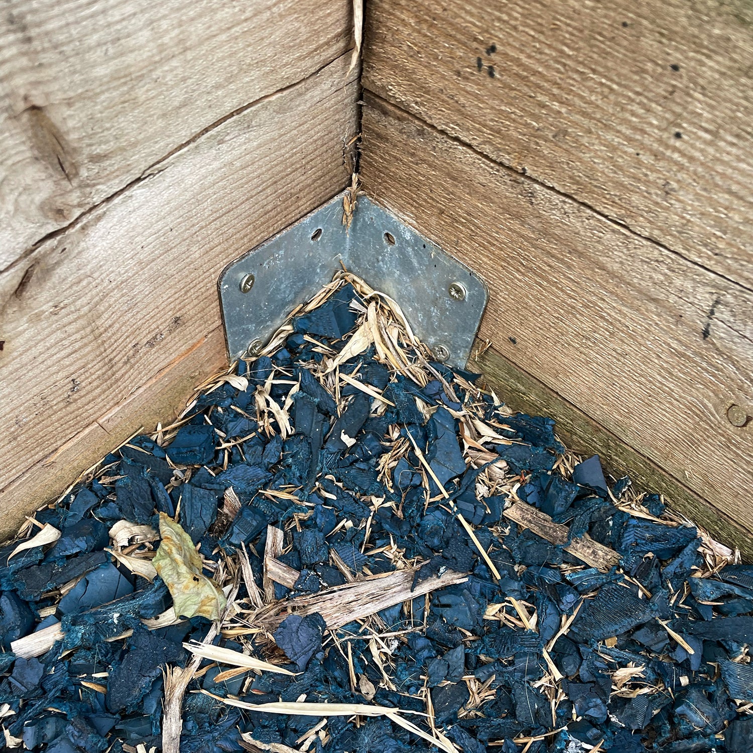 Standard Railway Sleeper Corner Brackets - Image 8