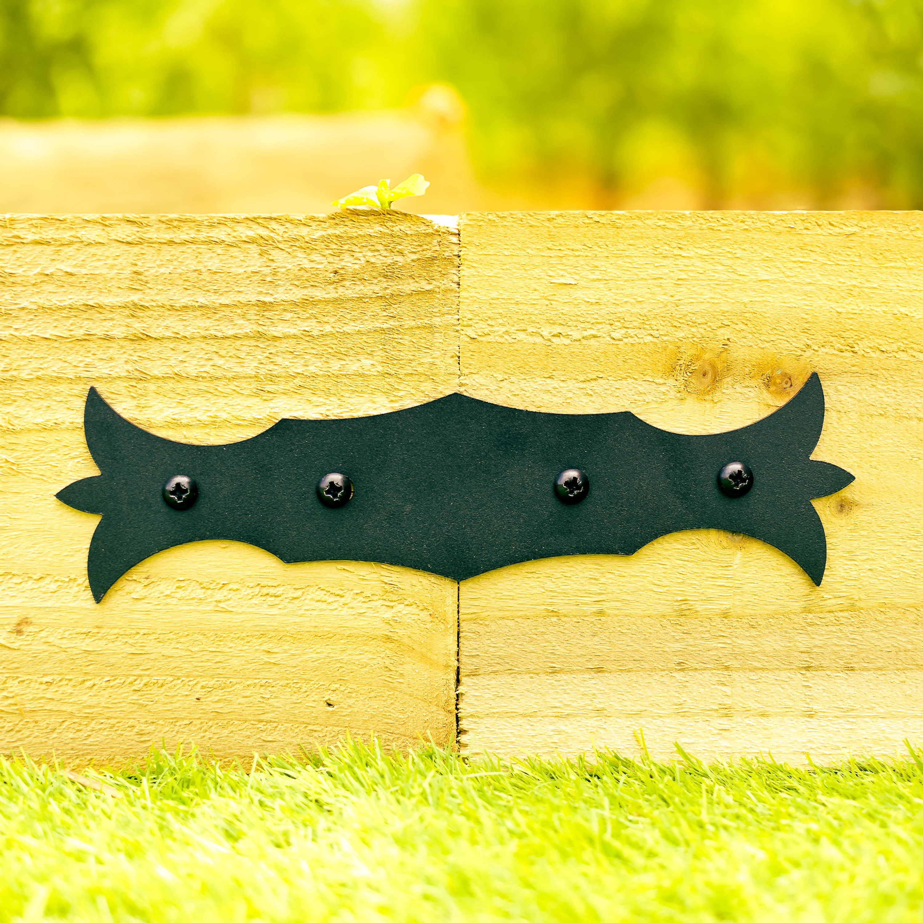 Vintage-Style Straight Flat Decorative Railway Sleeper Brackets - Image 3
