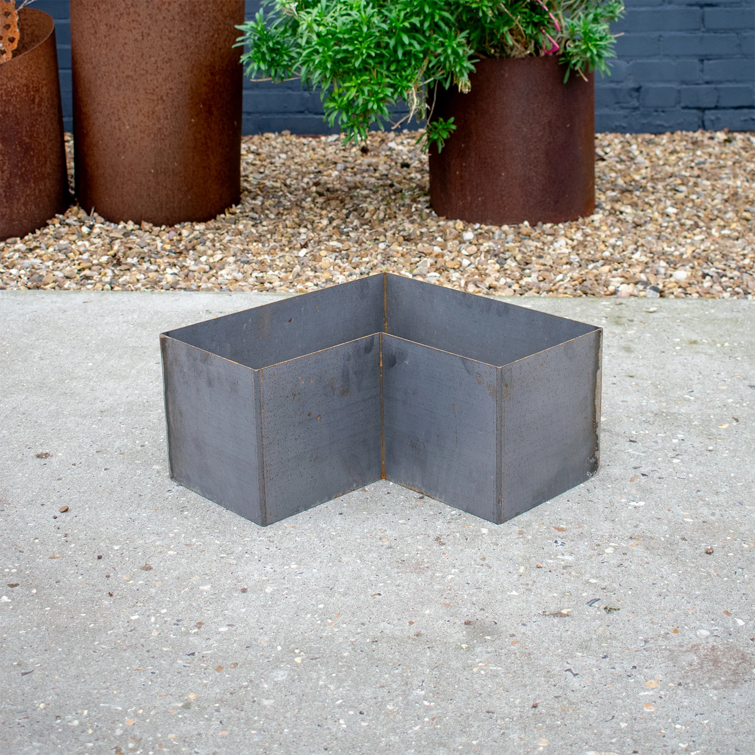 Bellamy L-Shaped Rustic Steel Corner Planter (6 Sizes Available) - Image 5