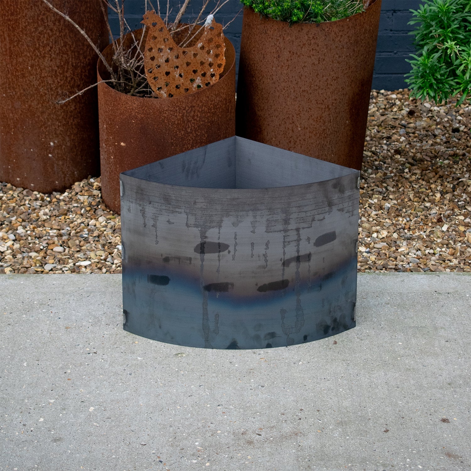 Bellamy Quarter-Circle Rustic Steel Corner Planter - Image 11