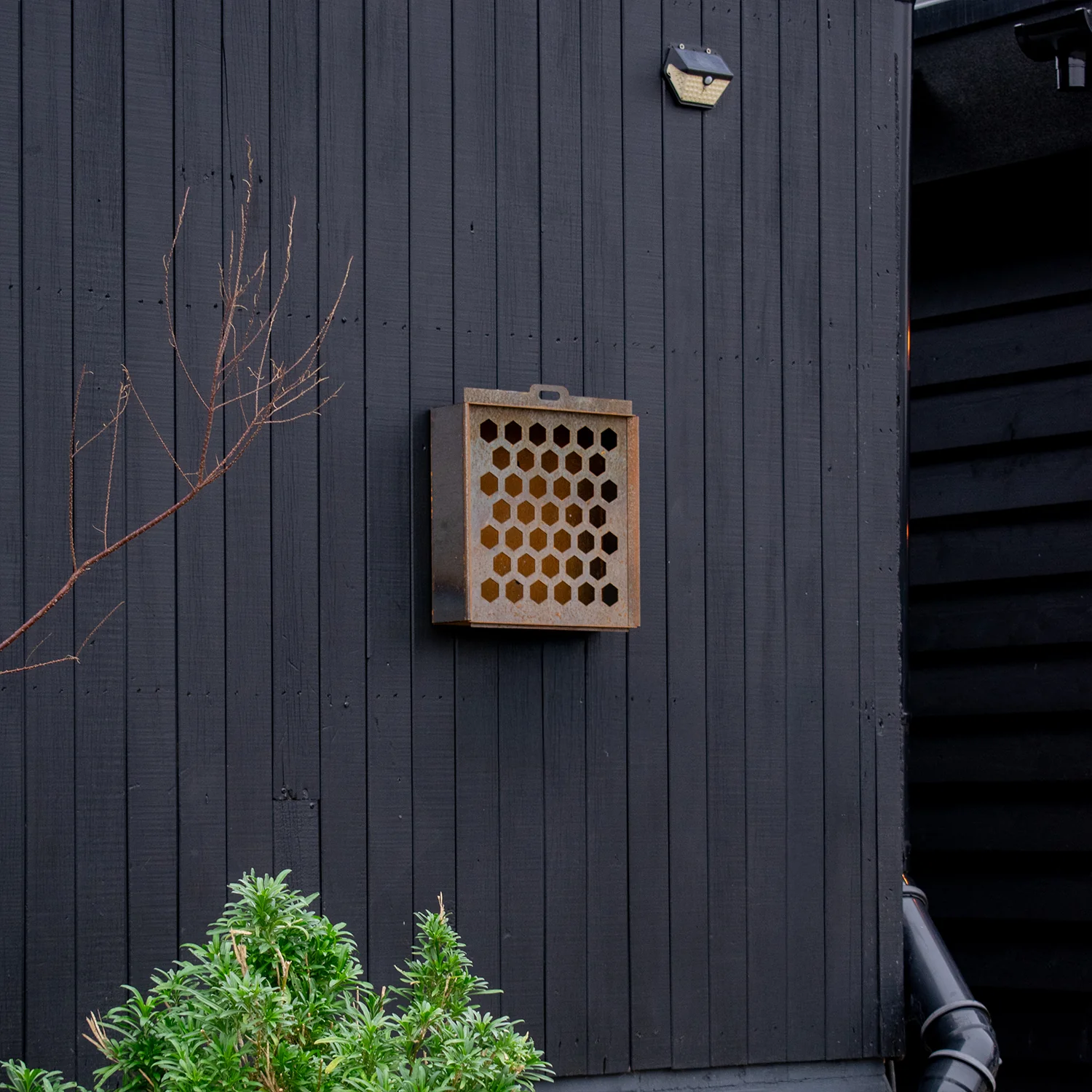 Bellamy Rustic Steel Wall Mount Bug & Insect Hotel for Gardens - Image 11