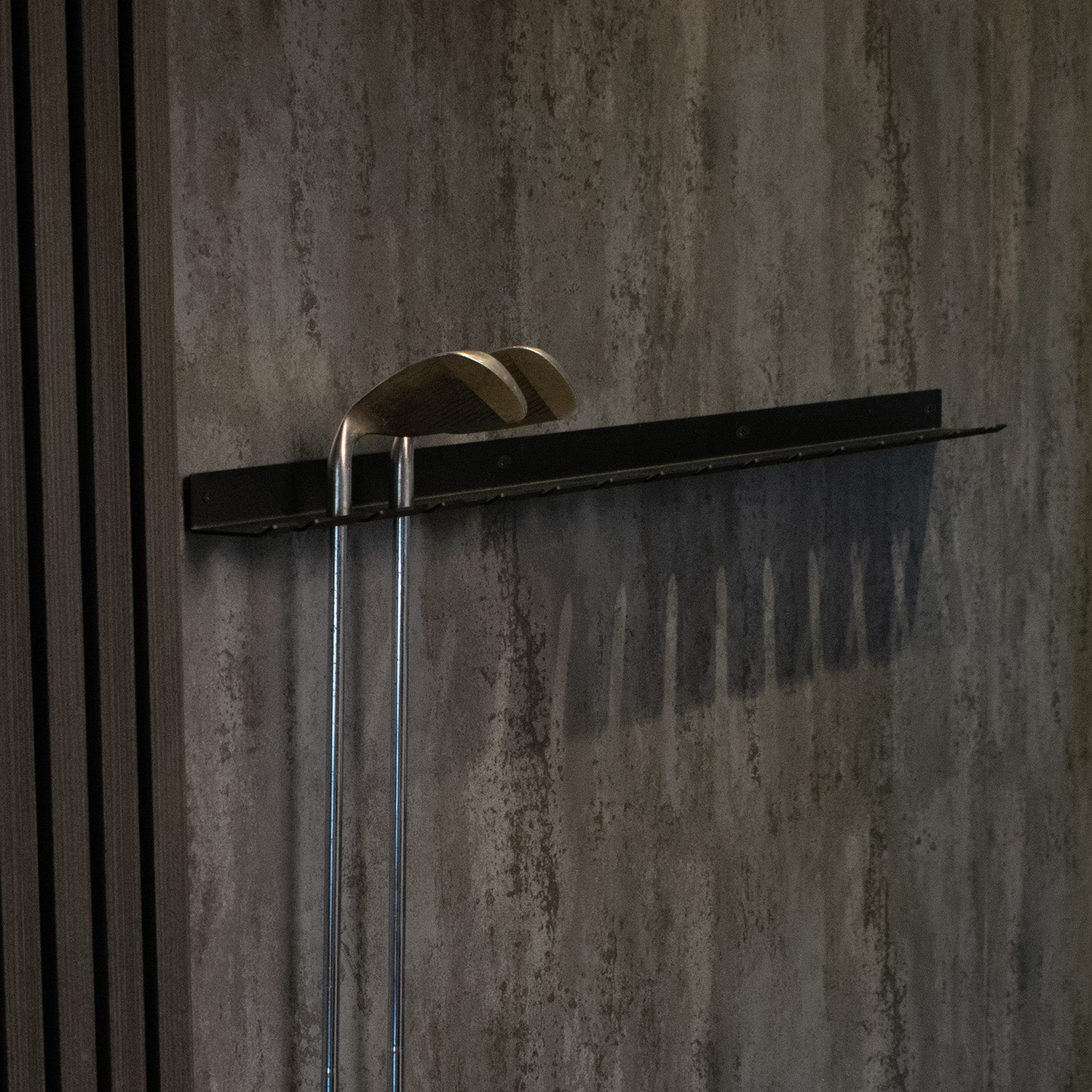 BlackSteel™ Wall Mount Golf Club Display Holder Rack (15-Slot) - Image 5