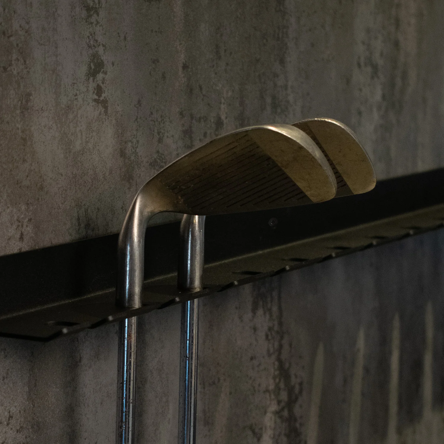 BlackSteel™ Wall Mount Golf Club Display Holder Rack (15-Slot) - Image 9