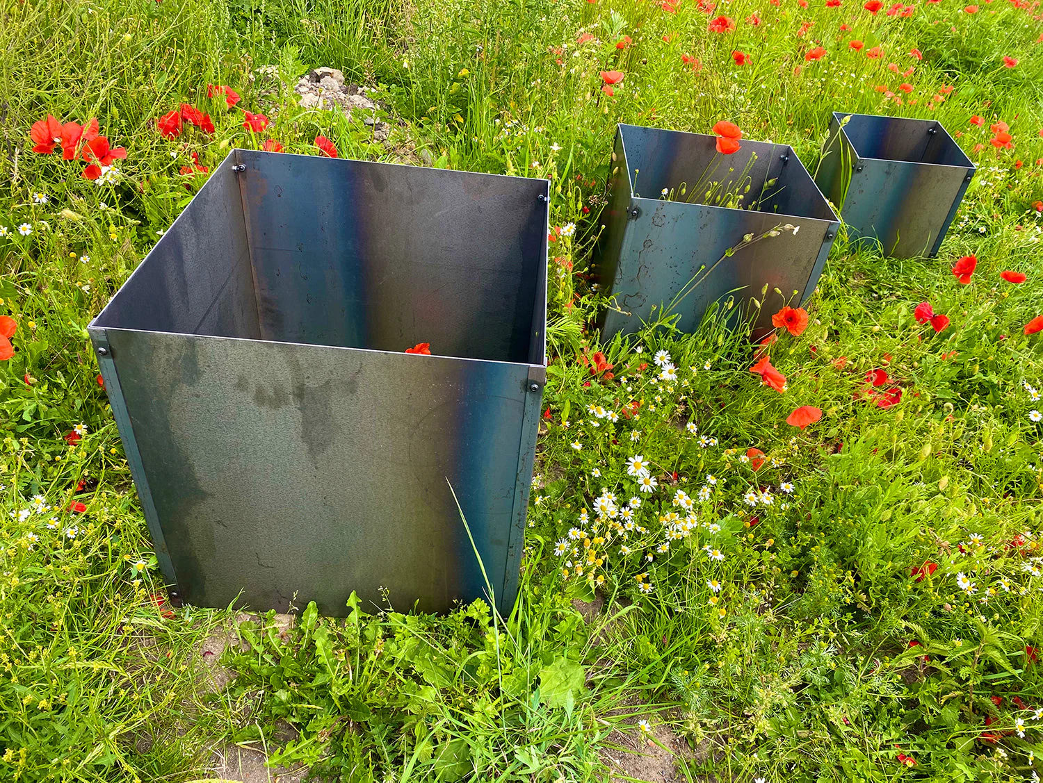 Cubic Flat-Pack Rustic Steel Planter - Image 15