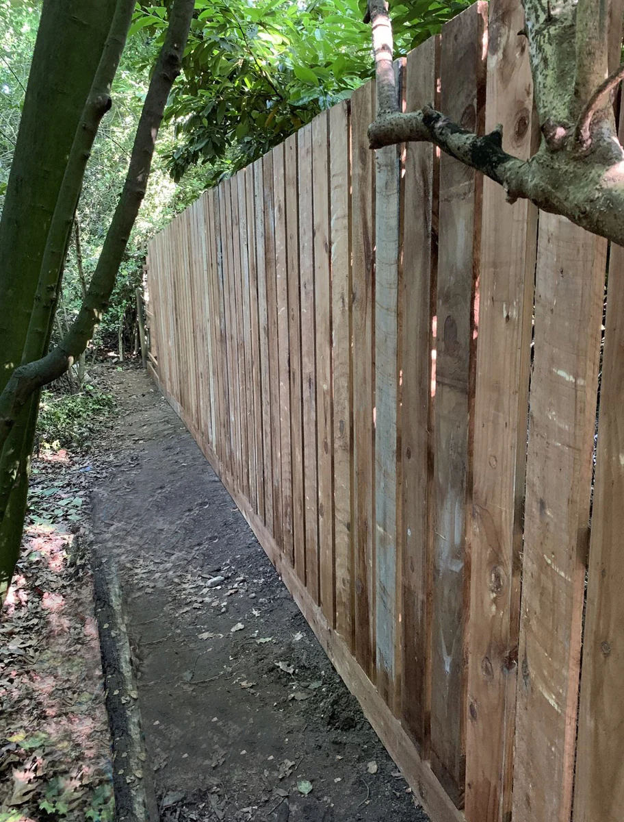 FenceEasy™ EcoFence Fence Post Anchor Brackets (Set of 2 Brackets) - Image 10