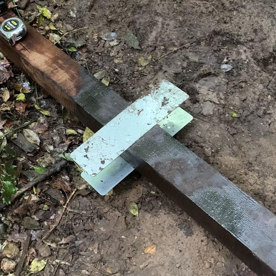 FenceEasy™ EcoFence Fence Post Anchor Brackets (Set of 2 Brackets) - Image 7