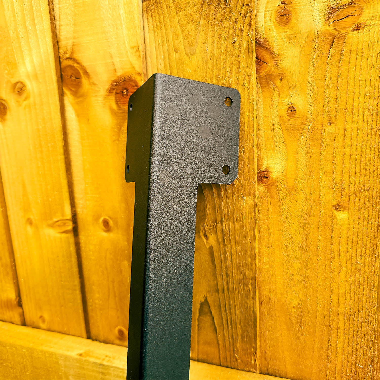 Extra-Long Corner Railway Sleeper Bracket with Stake - Image 4