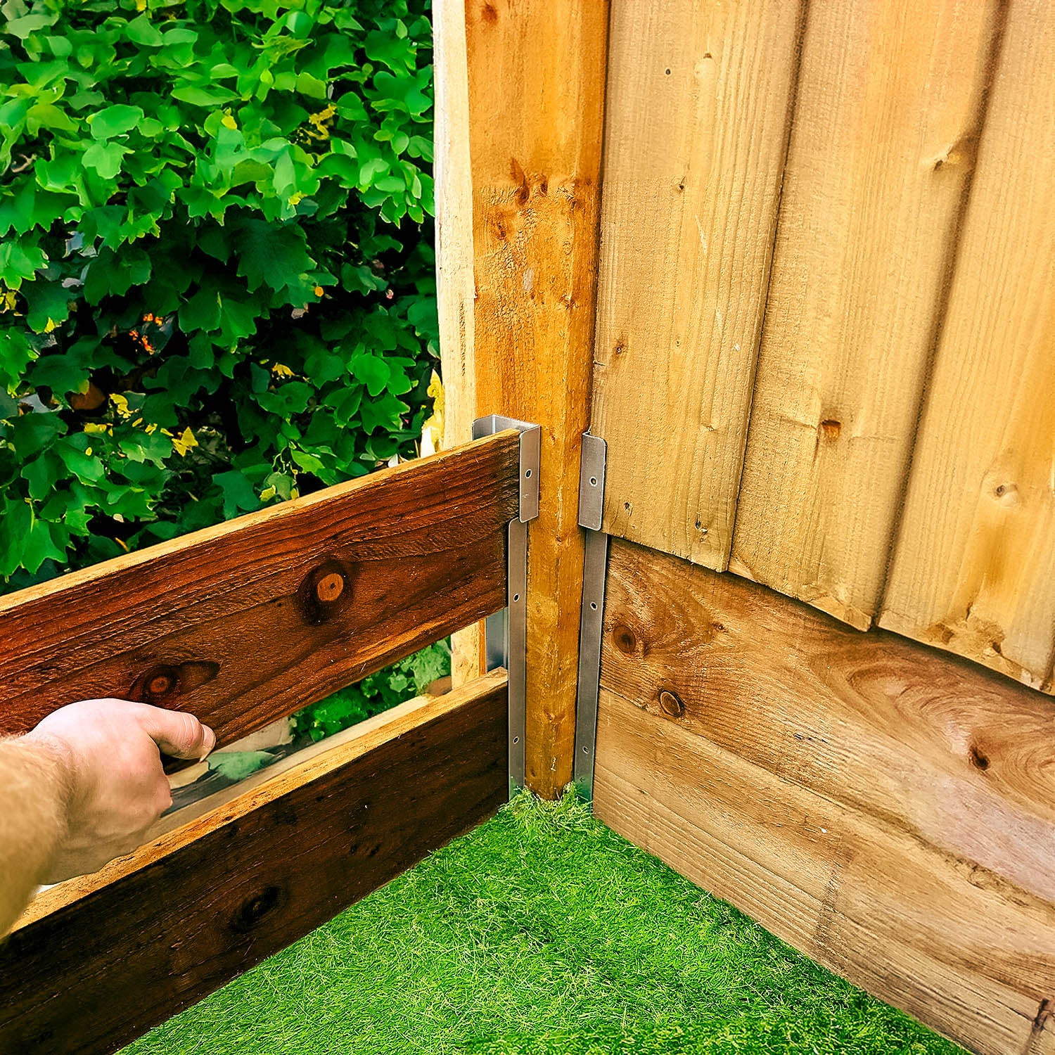 FenceEasy™ Double-Height Gravel Board & Fence Panel Clip Combo Brackets - Image 4