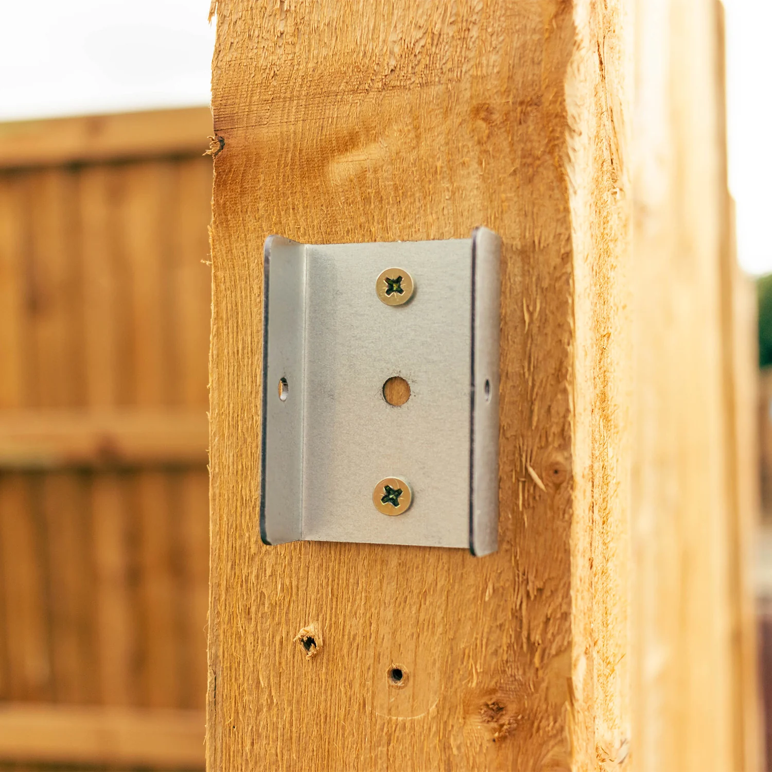 FenceEasy™ Fence Panel Clips for 2" / 50mm Wood - Image 3