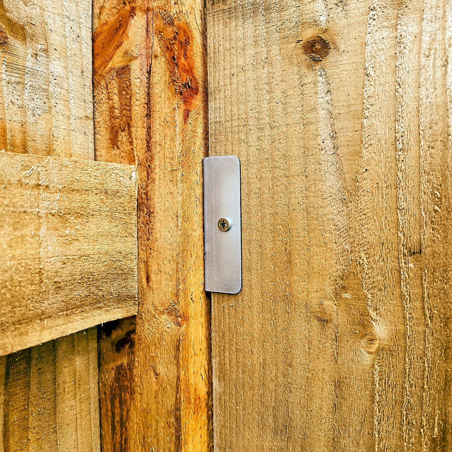 FenceEasy™ Fence Panel Clips for 2" / 50mm Wood - Image 6