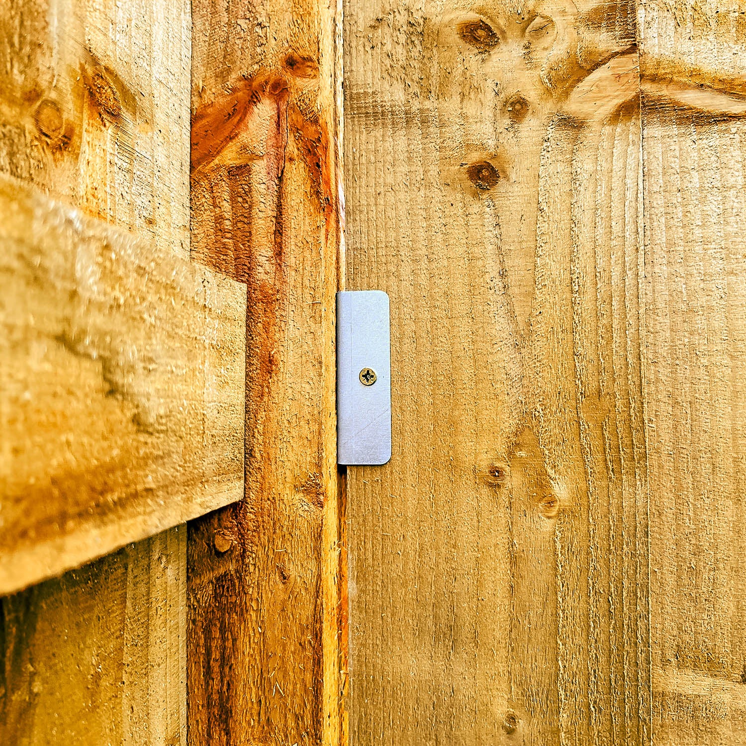 FenceEasy™ Fence Panel Clips for 2" / 50mm Wood - Image 7