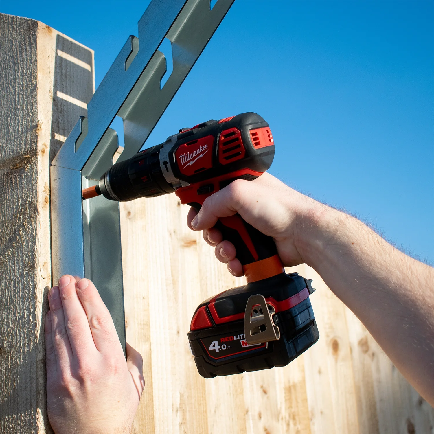 FenceEasy™ Heavy-Duty Barbed Wire Installation Brackets - Image 7