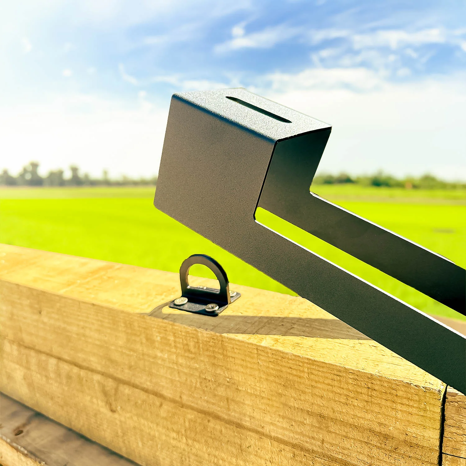 FenceEasy™ 3" Throw-Over Gate Loop Bracket - Image 5