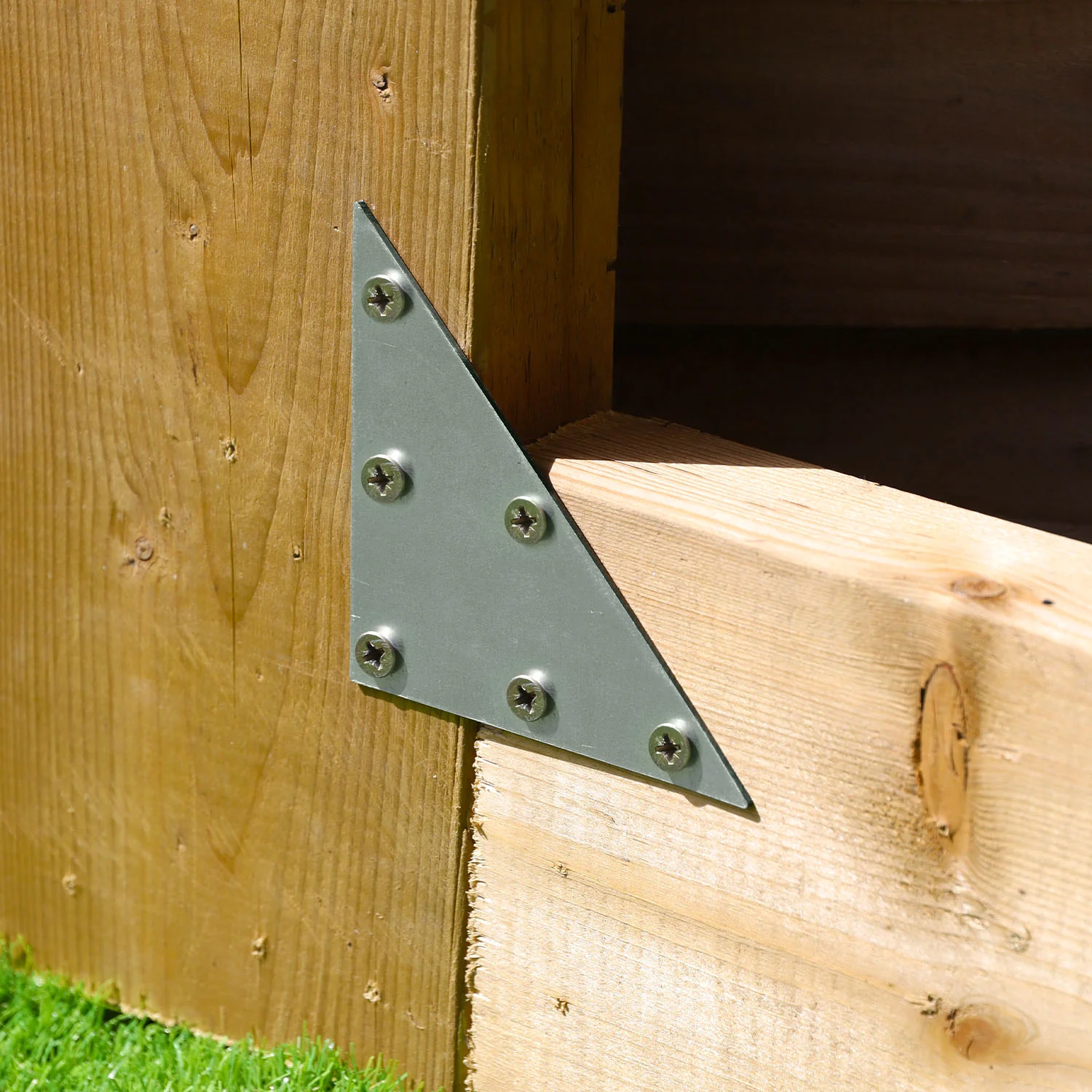 Flat Triangle Steel Corner Fixing Plate Bracket (2 Sizes Available) - Image 14