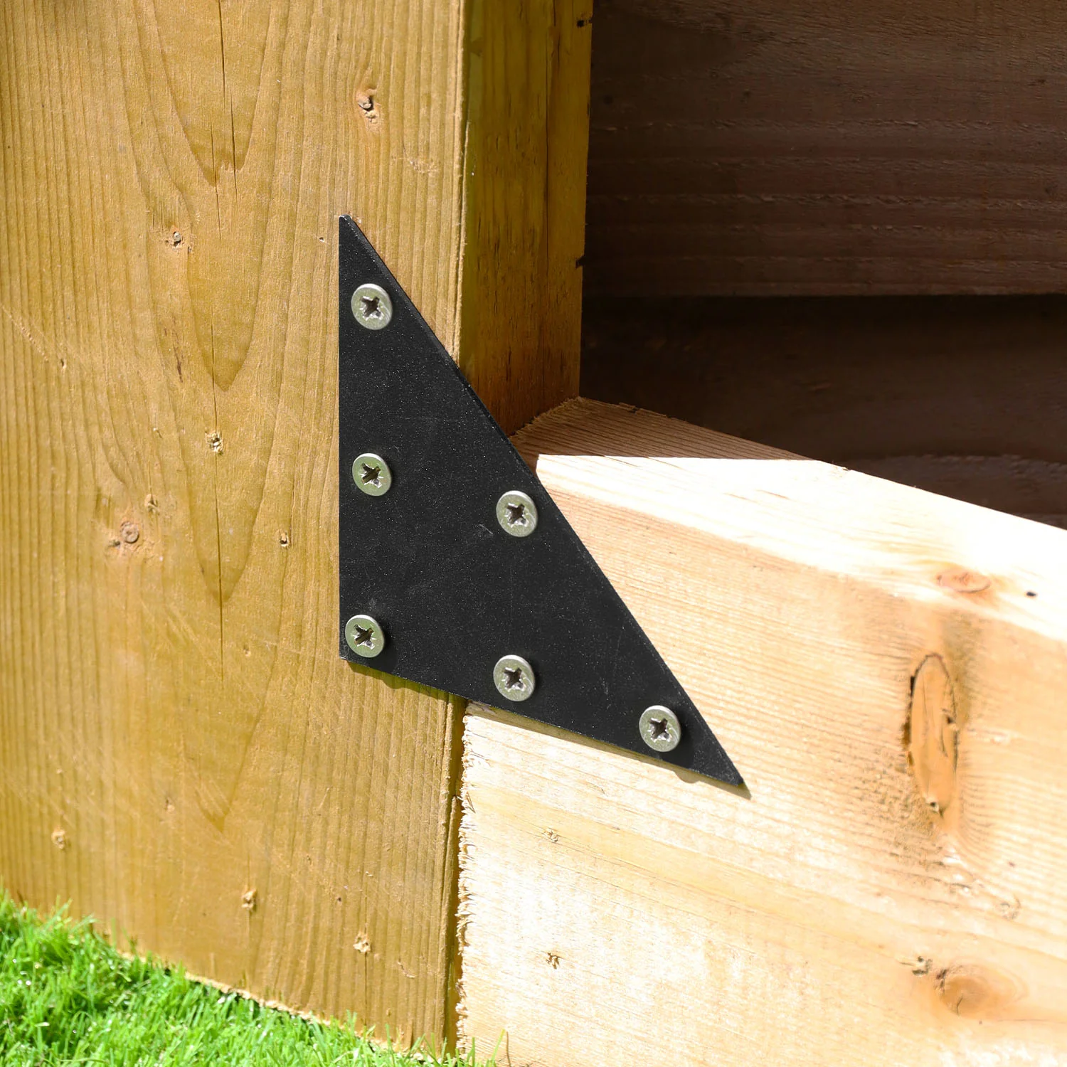 Flat Triangle Steel Corner Fixing Plate Bracket (2 Sizes Available) - Image 21