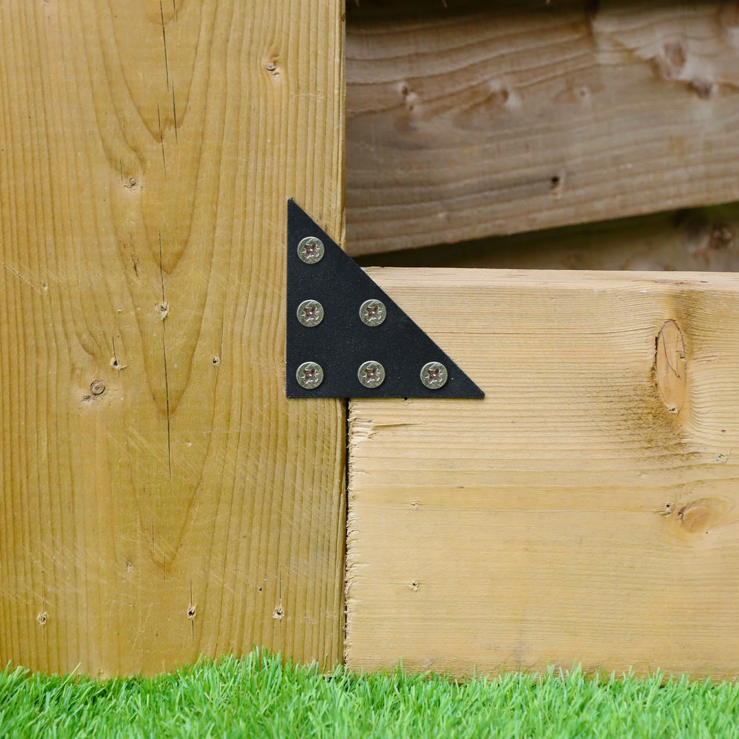 Flat Triangle Steel Corner Fixing Plate Bracket (2 Sizes Available) - Image 7