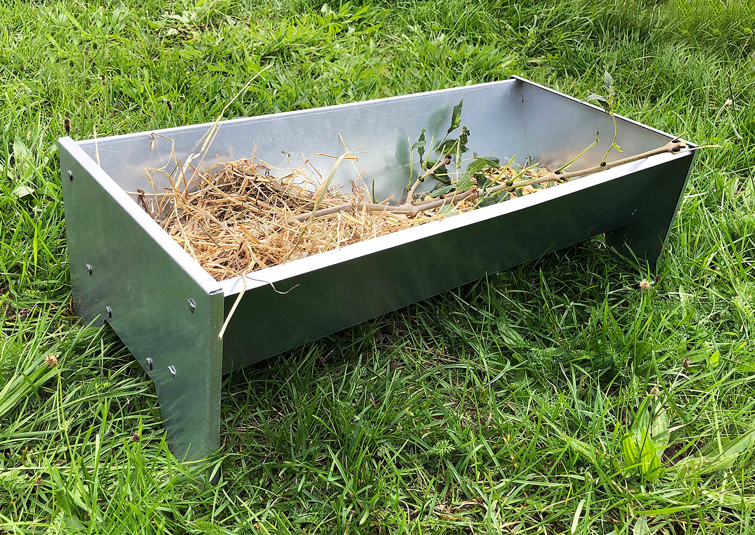 Free-Standing Galvanised Steel Animal Feeding Trough - Suitable for Goats, Sheep, Pigs - Image 7