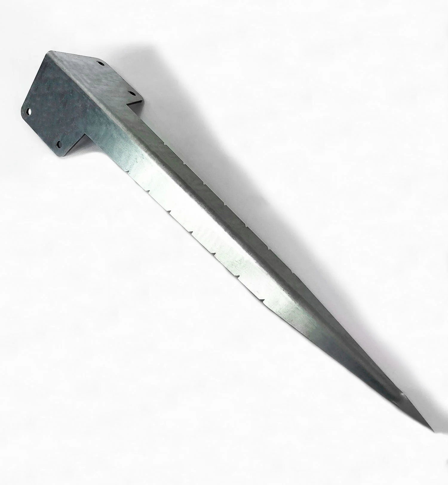 Heavy-Duty Corner Railway Sleeper Bracket with Stake for Hard Ground - Image 3