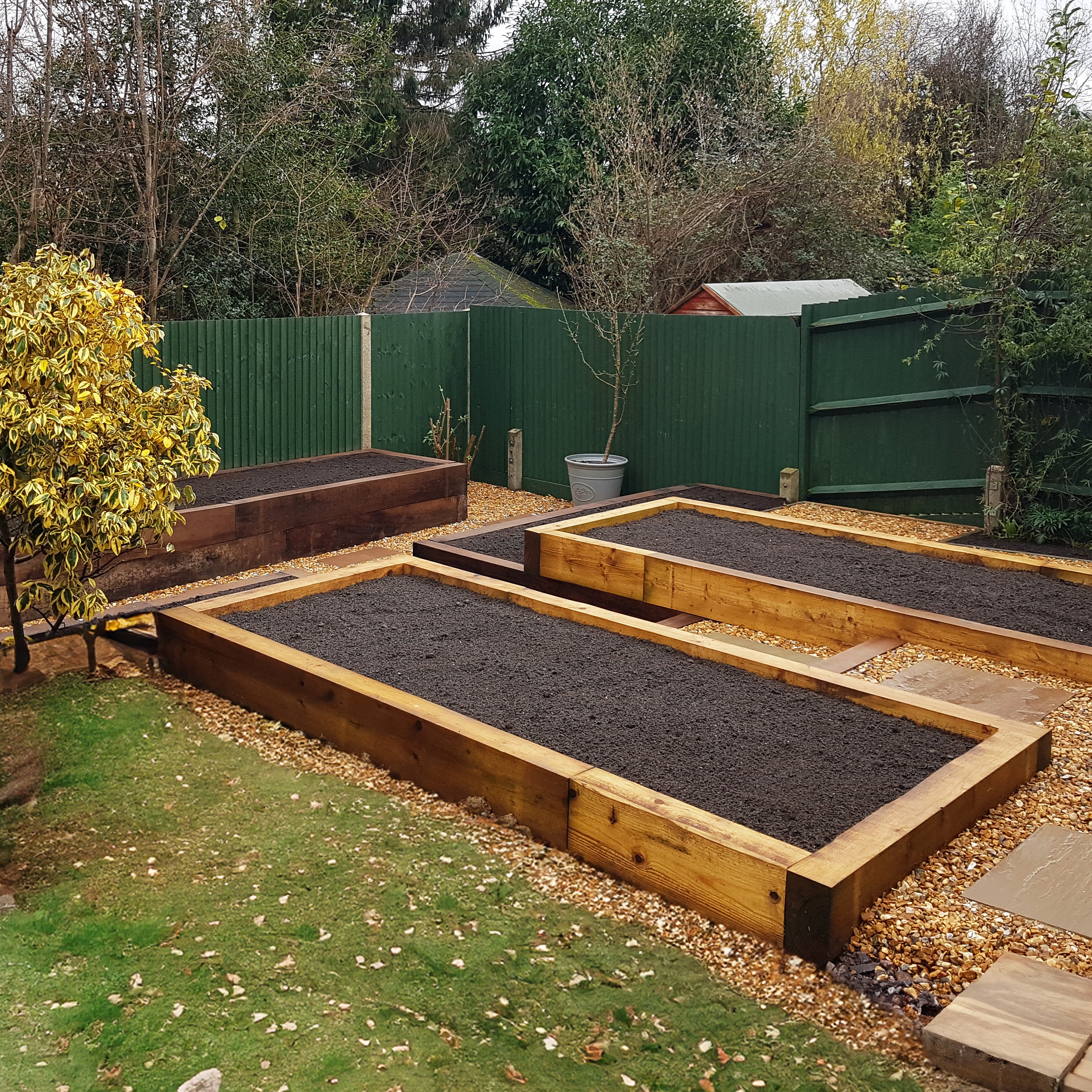 Heavy-Duty Premium Straight Railway Sleeper Bracket with Stake - Suitable for Hard Ground - Image 17