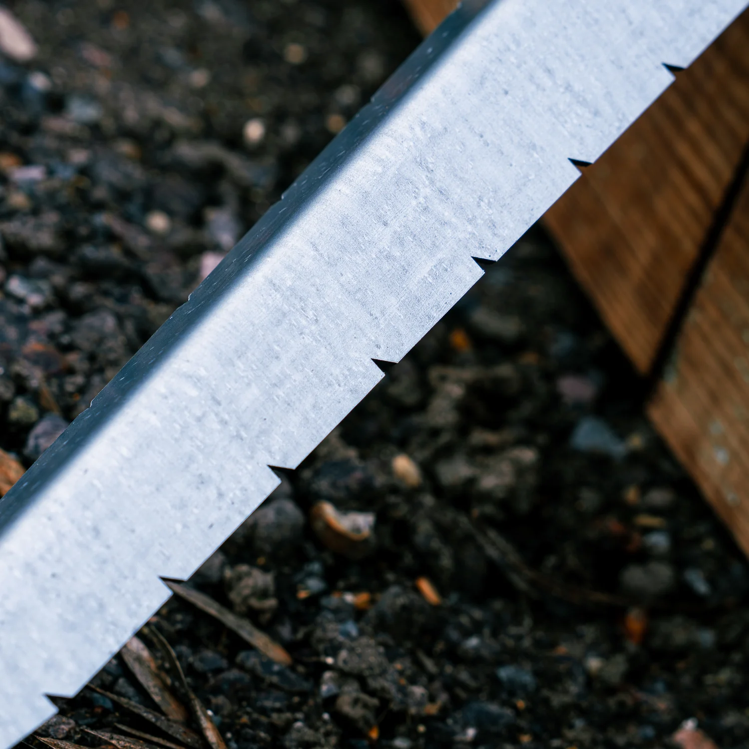 Heavy-Duty Premium Straight Railway Sleeper Bracket with Stake - Suitable for Hard Ground - Image 5