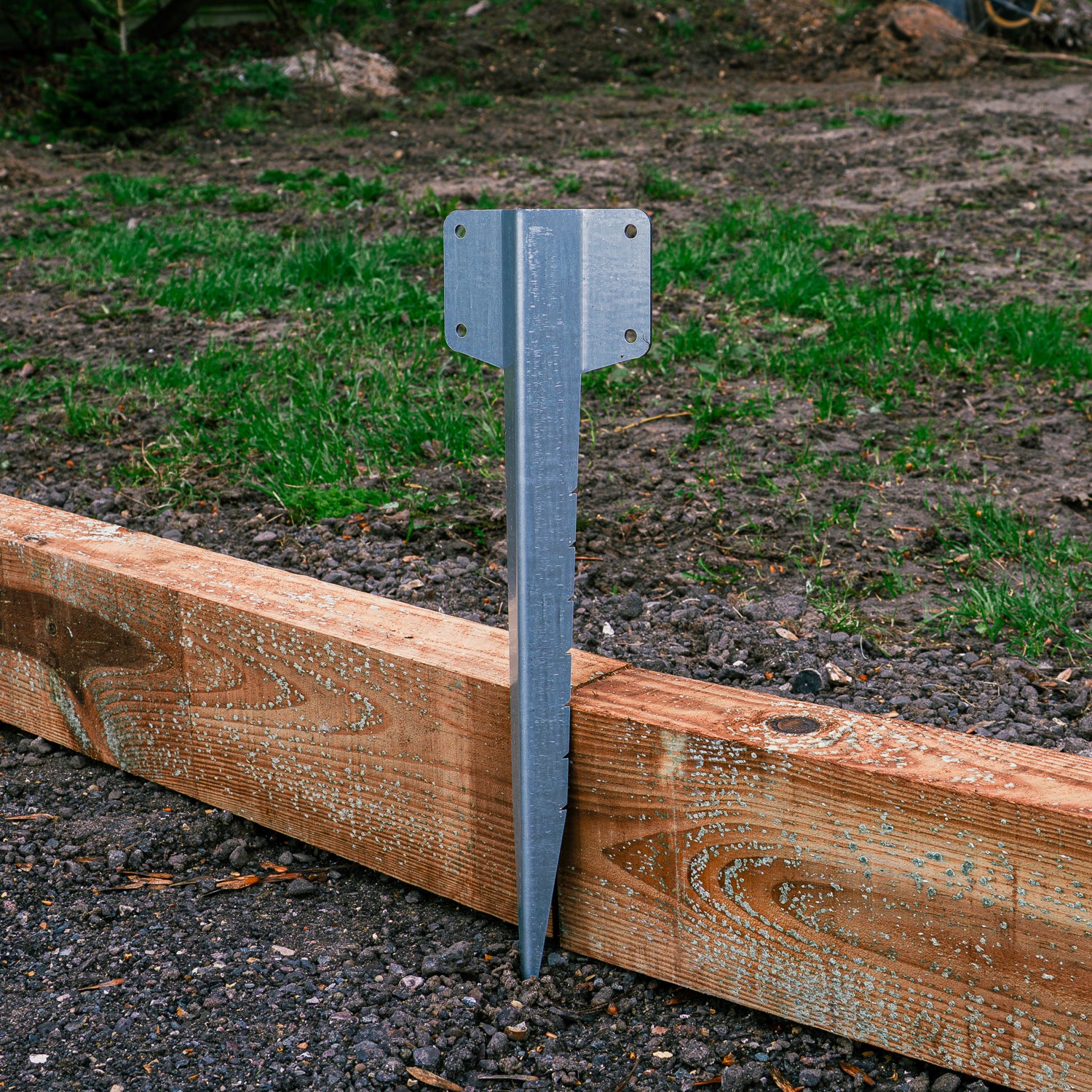Heavy-Duty Premium Straight Railway Sleeper Bracket with Stake - Suitable for Hard Ground - Image 6