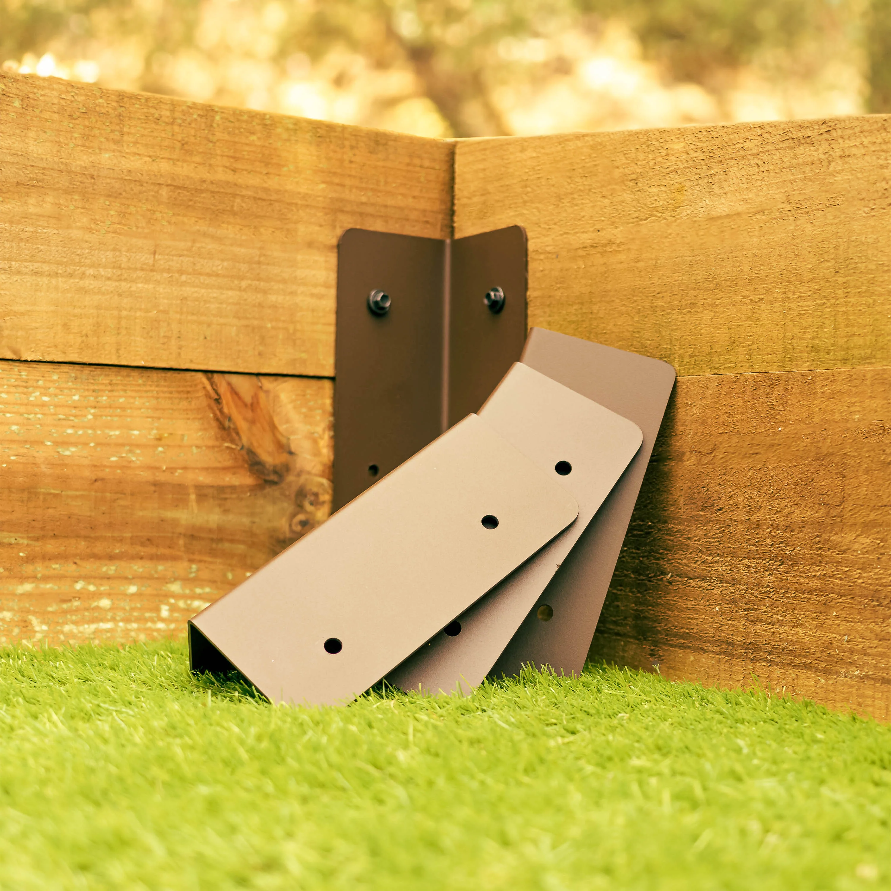 Internal Decorative Corner Railway Sleeper Bracket - Image 10