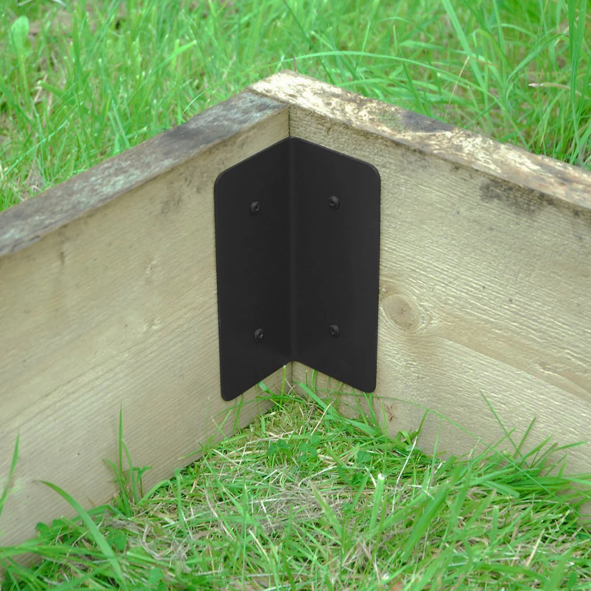 Internal Decorative Corner Railway Sleeper Bracket - Image 4