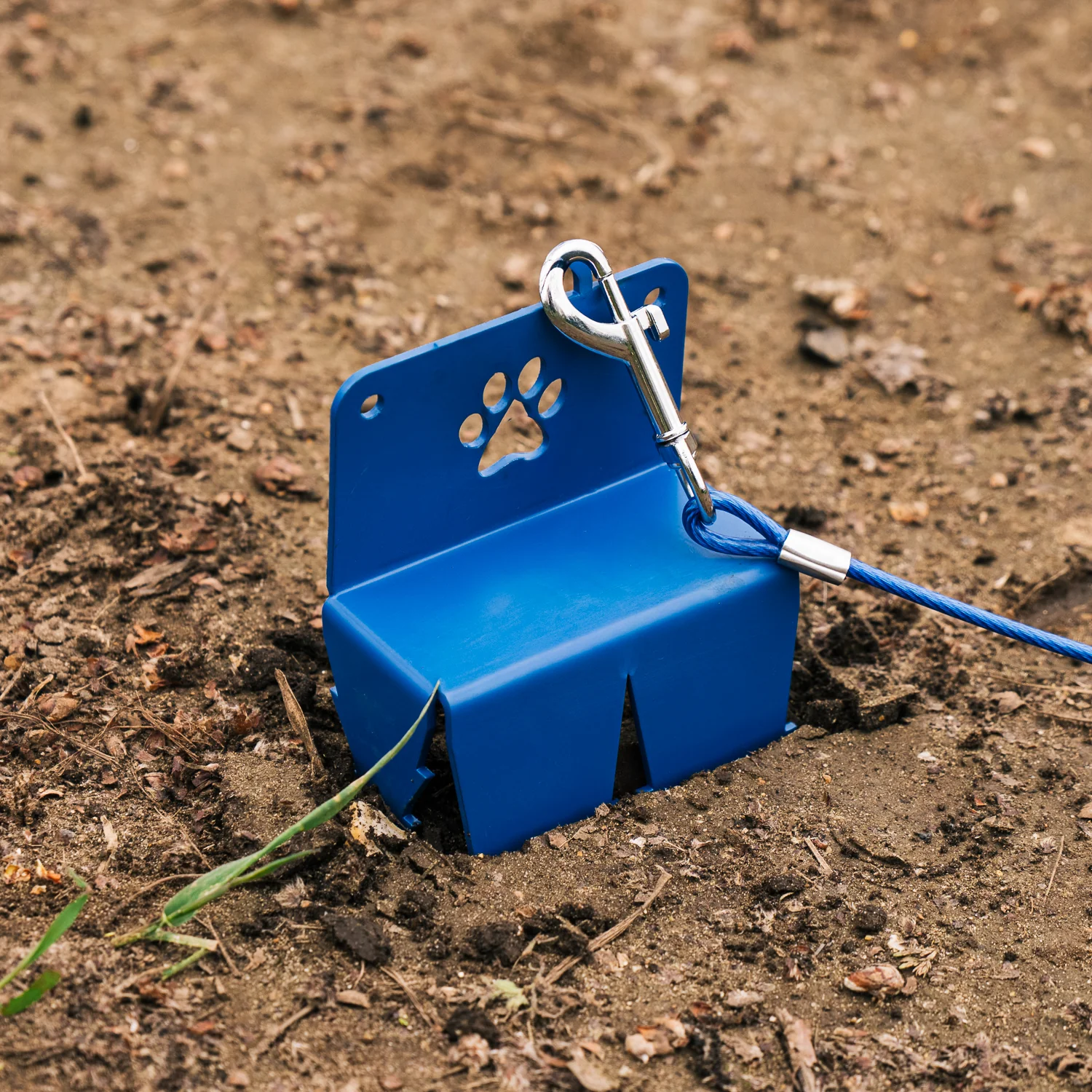 Jake's Farm Yard Heavy-Duty Outdoor Drive-In Tie-Out Staked Plate for Dogs - Image 7