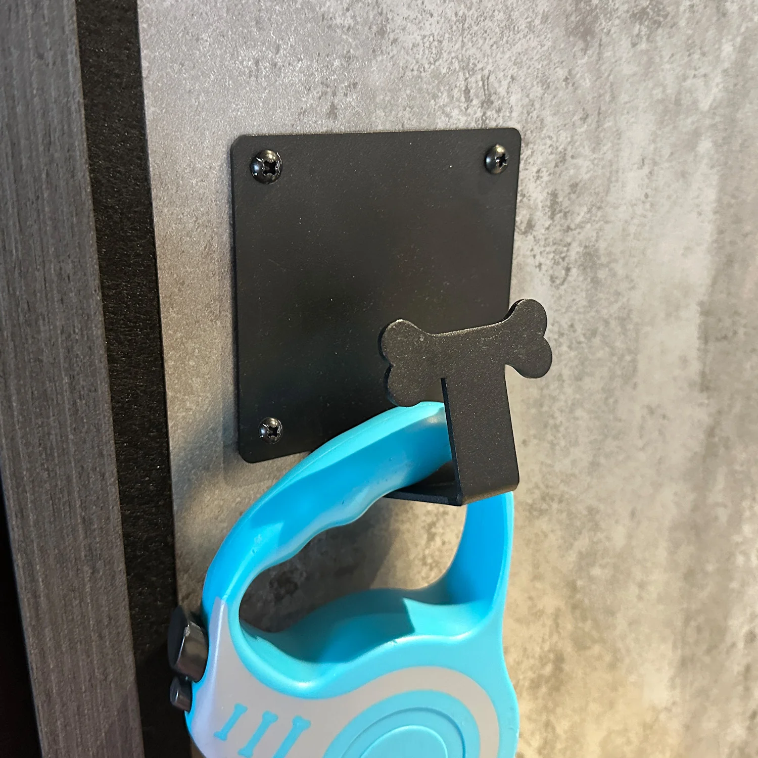 Jake's Farm Yard Super-Strong Wall Mounted Dog Lead Quick Hitch Tether - Image 13