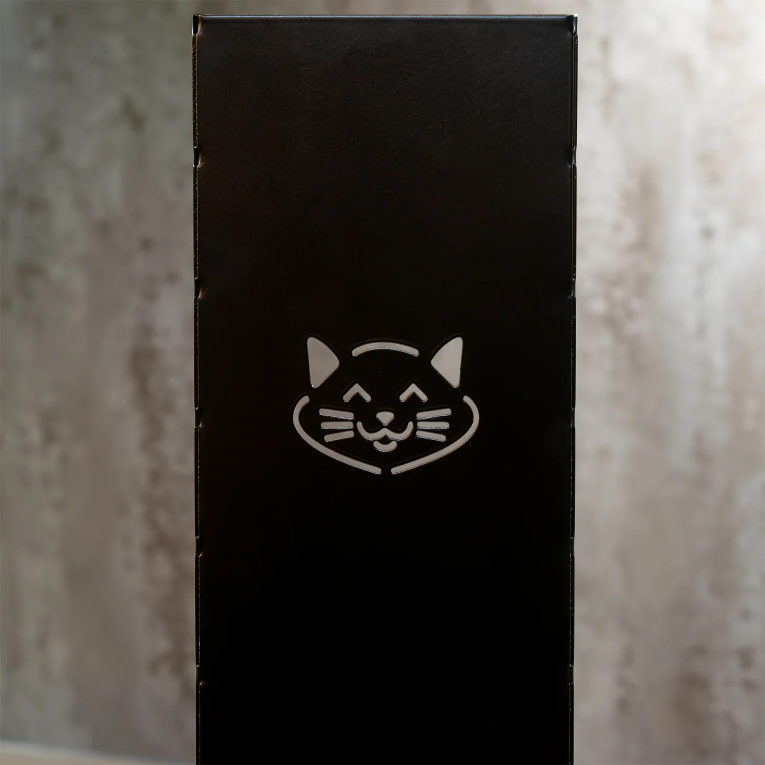 Jake's Farm Yard Wall Mount Cat & Pet Food Pouch Dispenser - Image 10