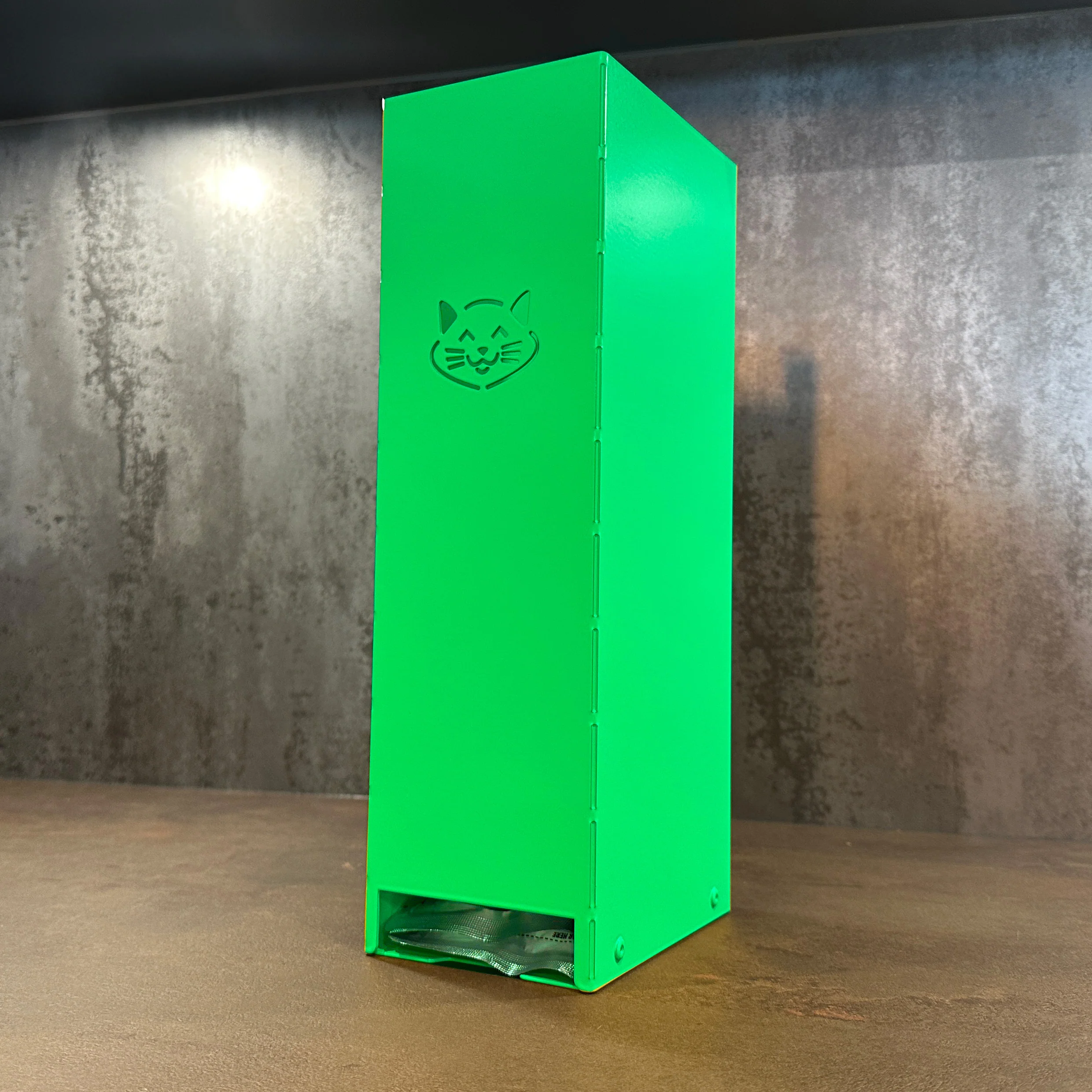 Jake's Farm Yard Wall Mount Cat & Pet Food Pouch Dispenser - Image 22