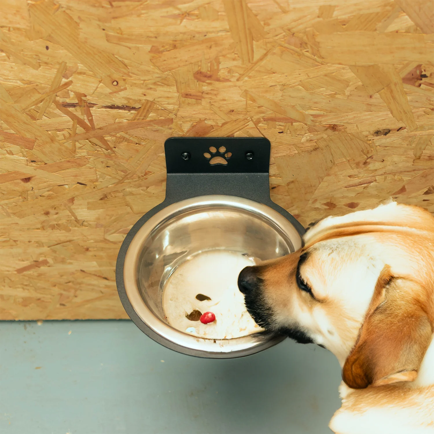 Jake's Farm Yard Wall Mount Pet Bowl Holder - Image 11