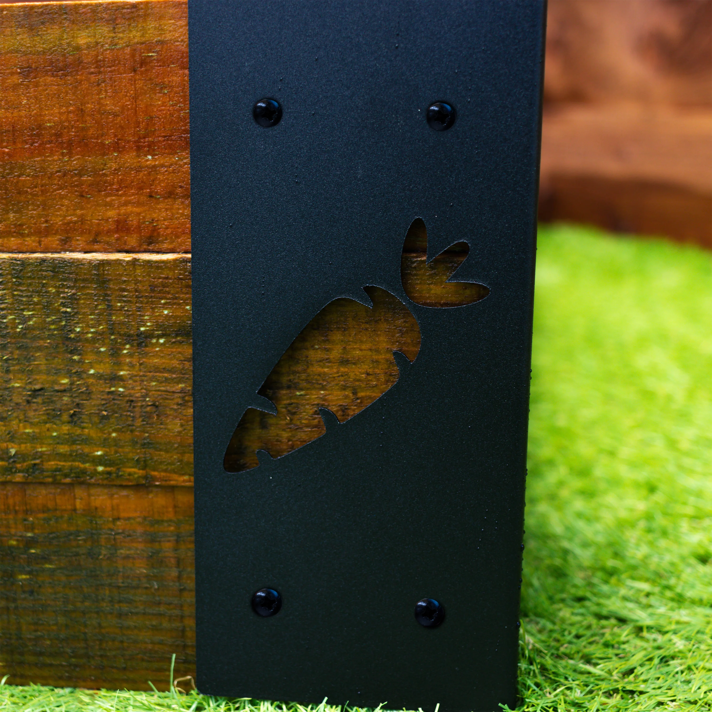 Large External Corner Brackets for Planters - Apple / Carrot Design (Pack of 4 Brackets) - Image 3