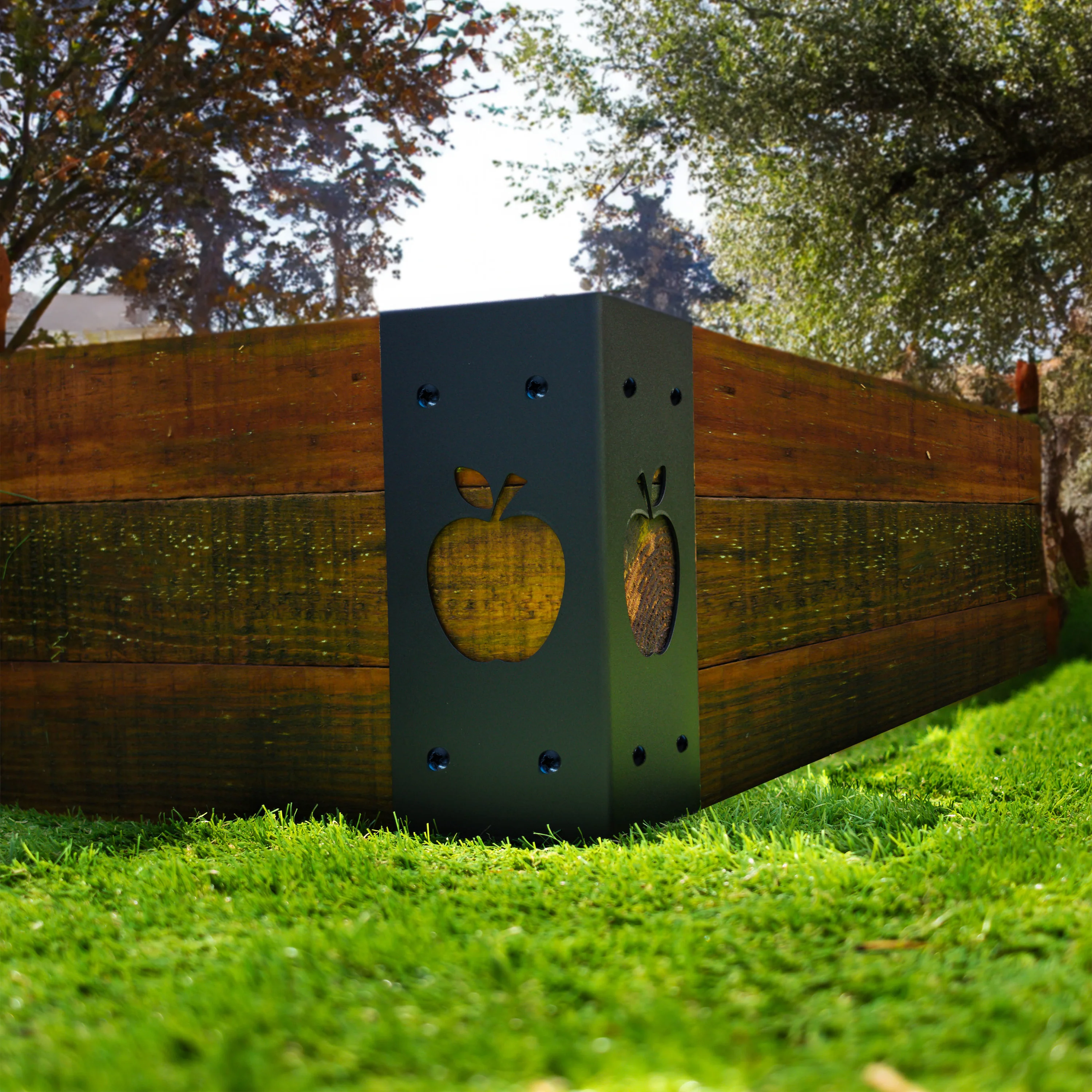 Large External Corner Brackets for Planters - Apple / Carrot Design (Pack of 4 Brackets) - Image 7