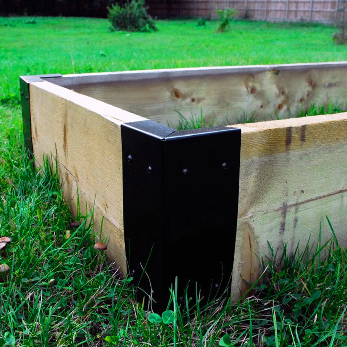 Large External Corner Railway Sleeper Brackets (Pack of 4 Brackets) - Image 4