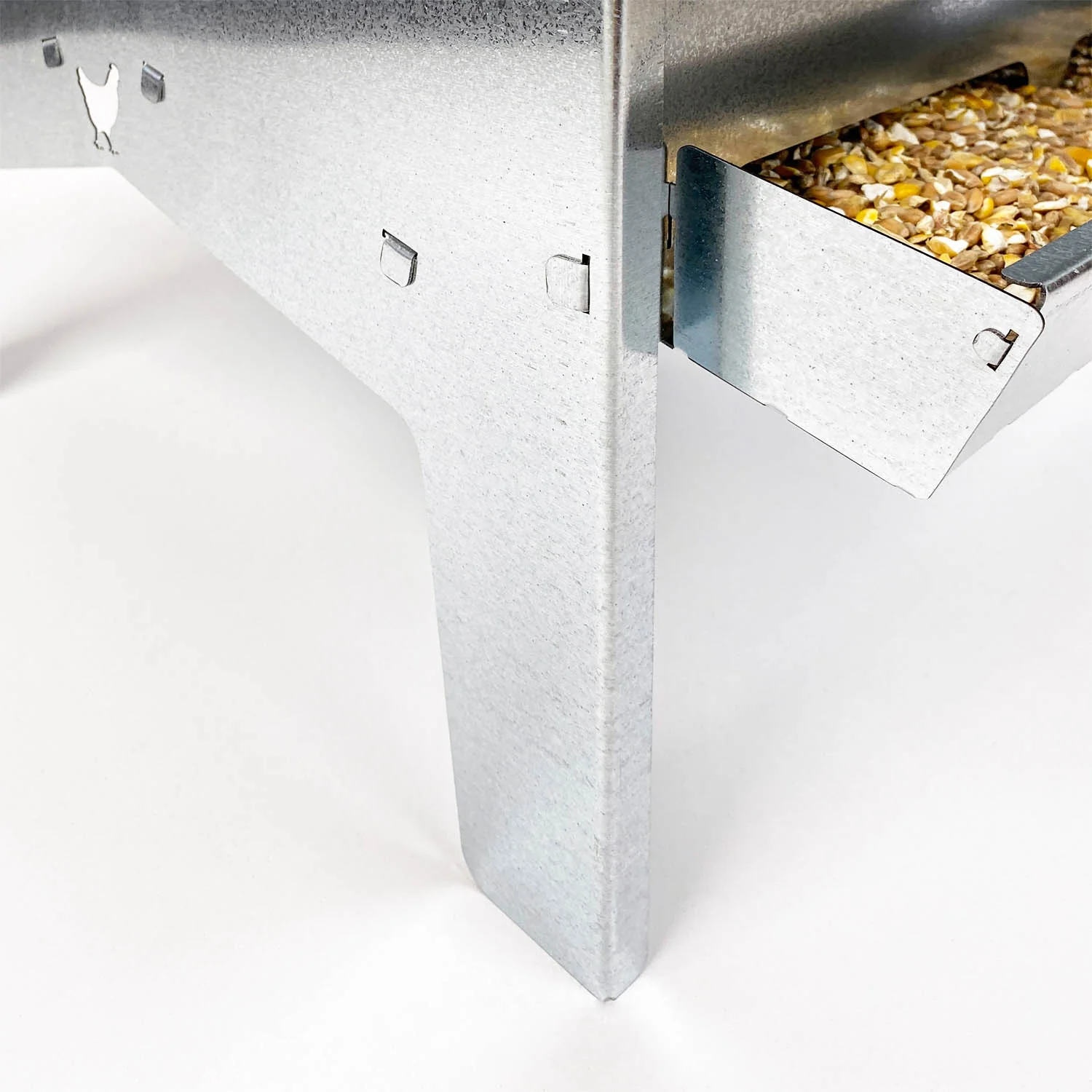 Jake's Farm Yard Large Galvanised Poultry & Chicken Feed Hopper with Roof - Image 10