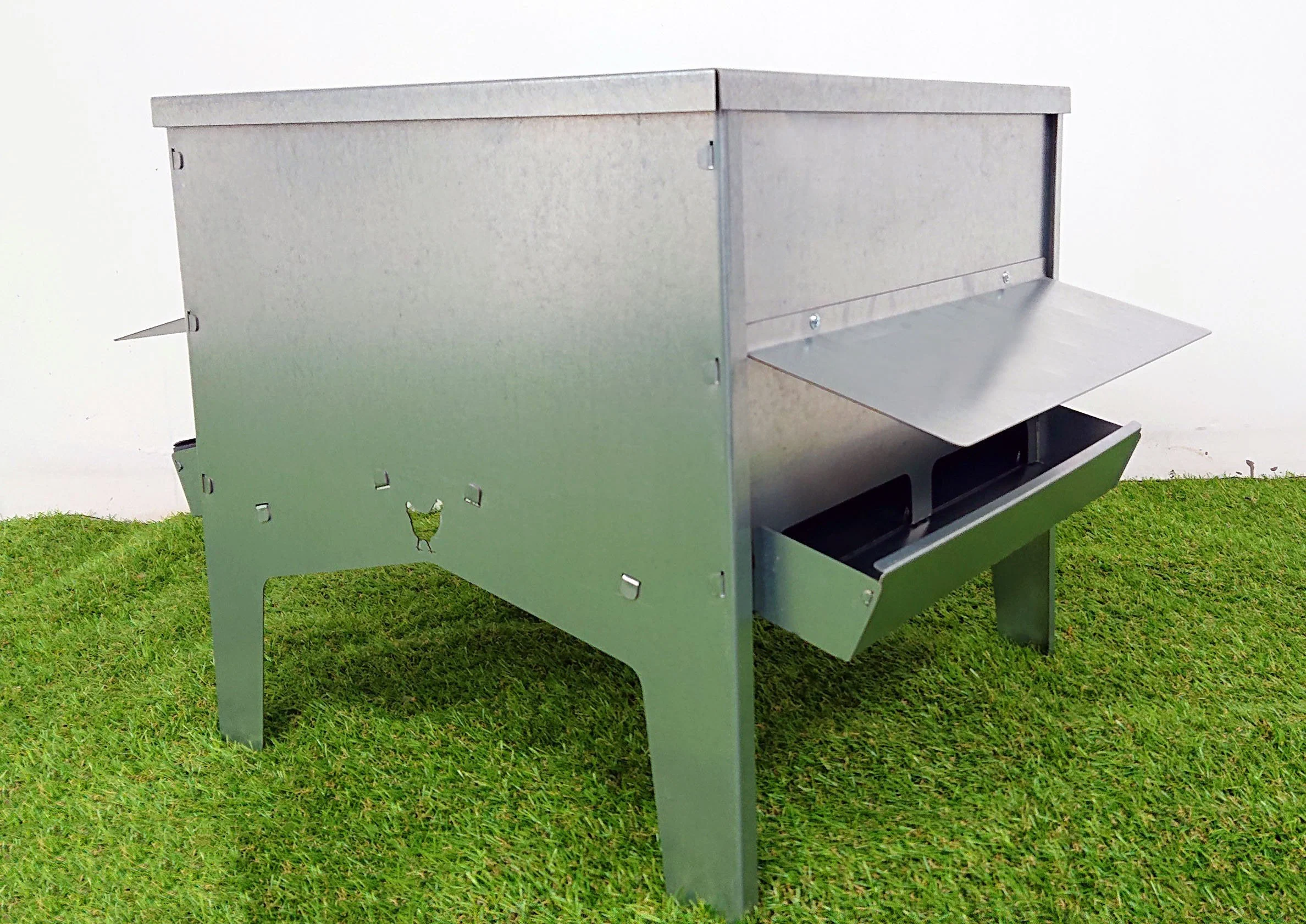 Jake's Farm Yard Large Galvanised Poultry & Chicken Feed Hopper with Roof - Image 17