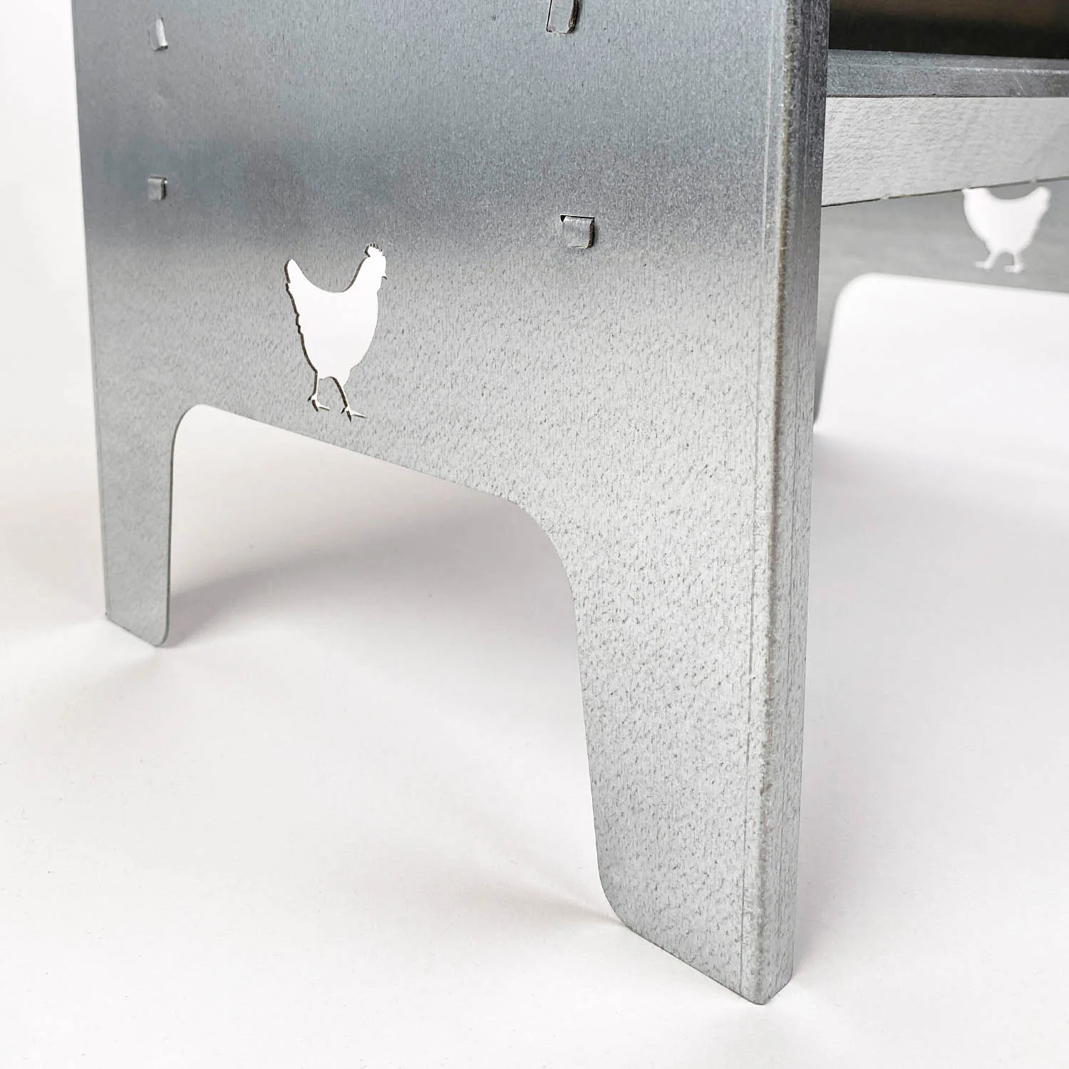 Jake's Farm Yard Medium Chicken & Poultry Galvanised Feed Hopper with Roof - Image 13