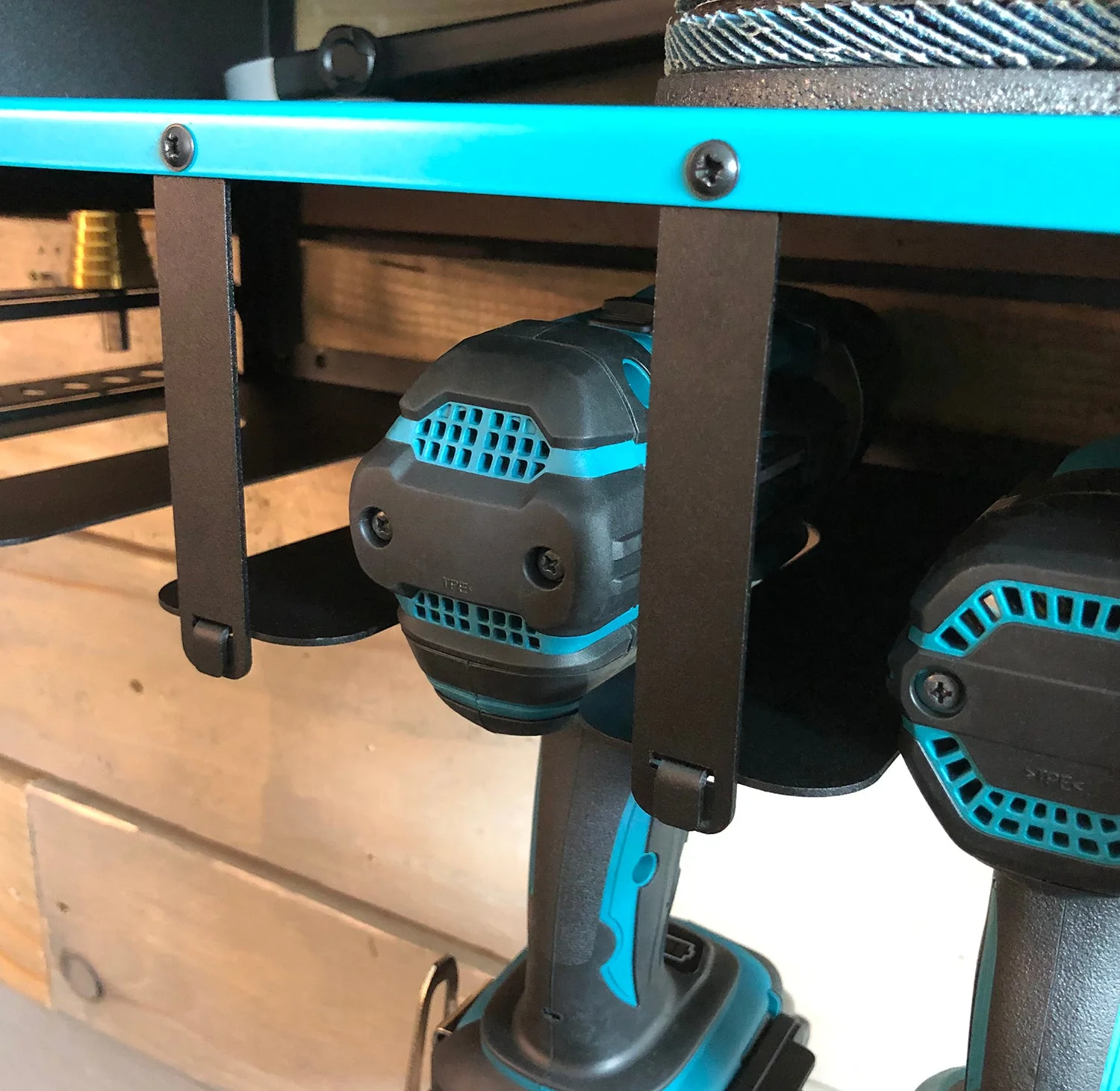 MegaMaxx UK™ Wall Mount Power Tool Storage Unit (4 Tool Capacity) - Makita Aqua Blue Edition - Image 9