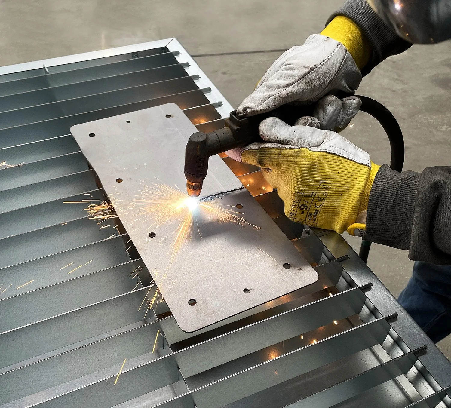 MegaMaxx UK™ Plasma Cutting Table & Workbench - Image 3