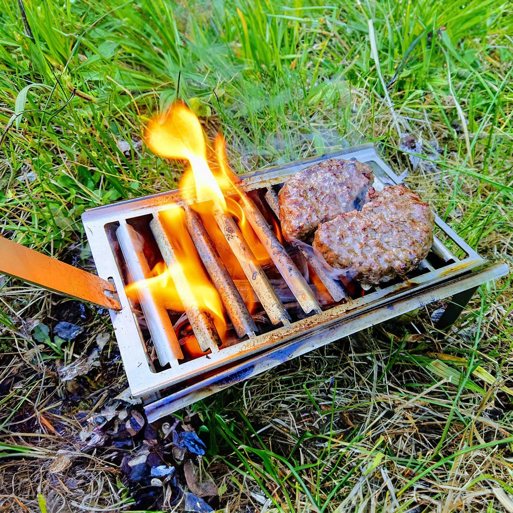 Volcann™ Flatpack Stainless Steel Mini Portable BBQ - Image 8
