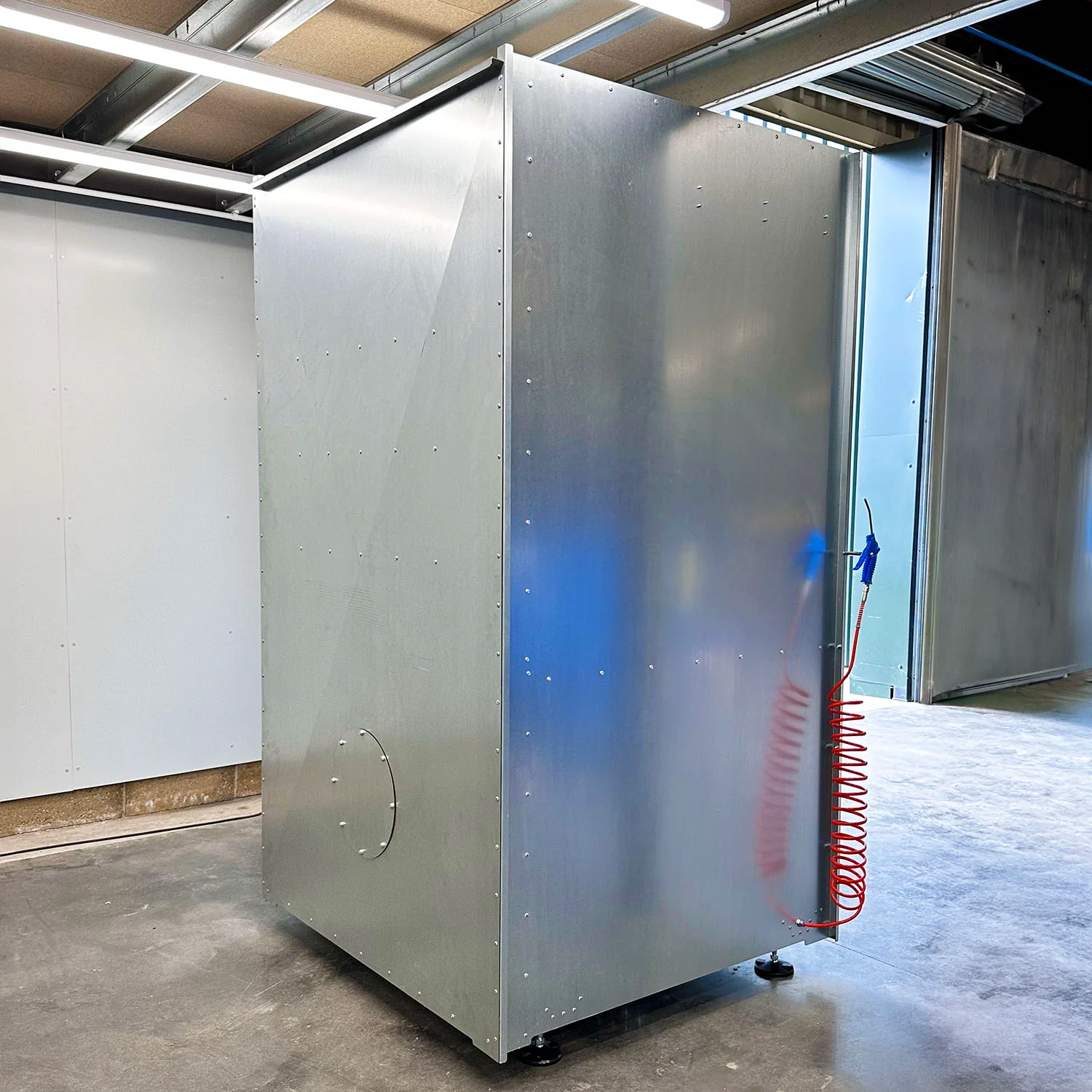 Nukeson Wet Spray Booth with Turntable - Image 15