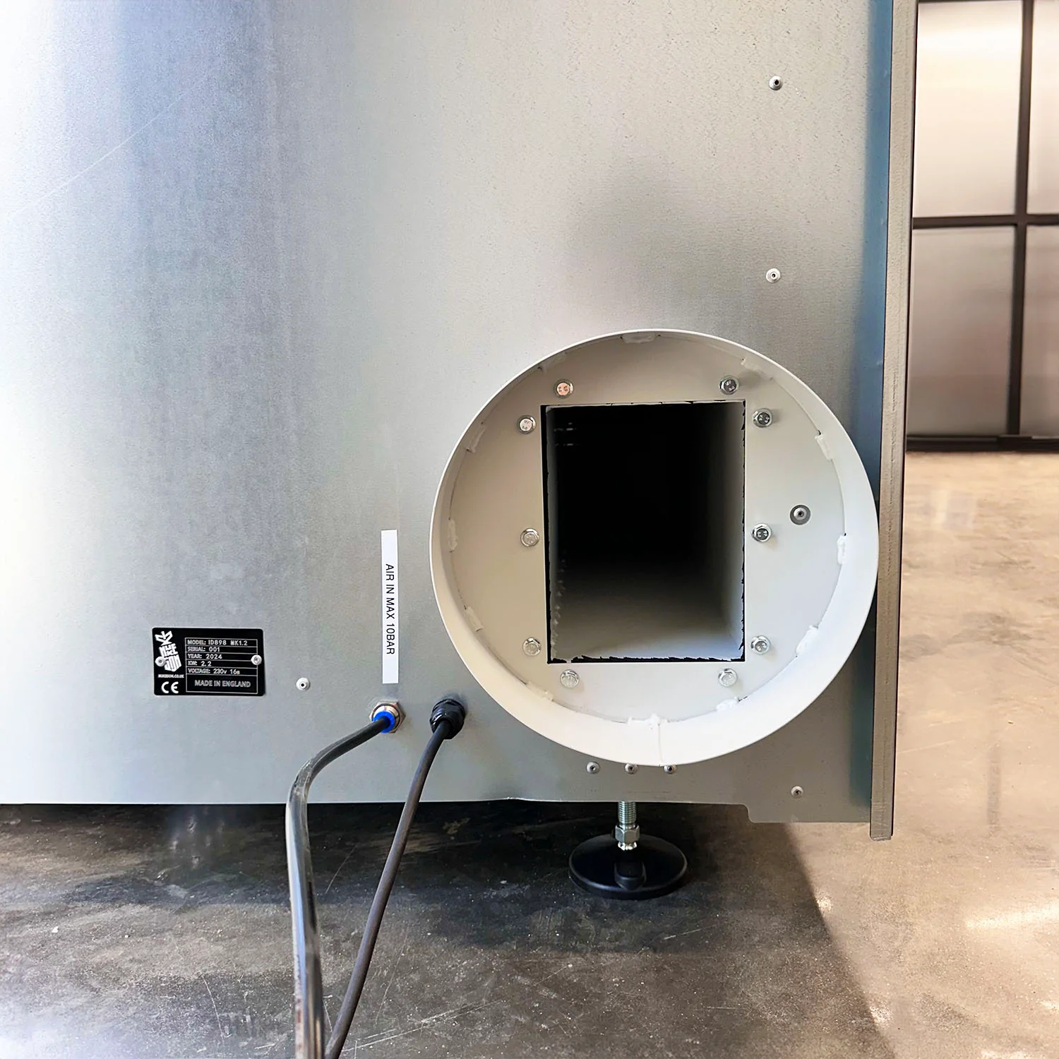 Nukeson Wet Spray Booth with Turntable - Image 8