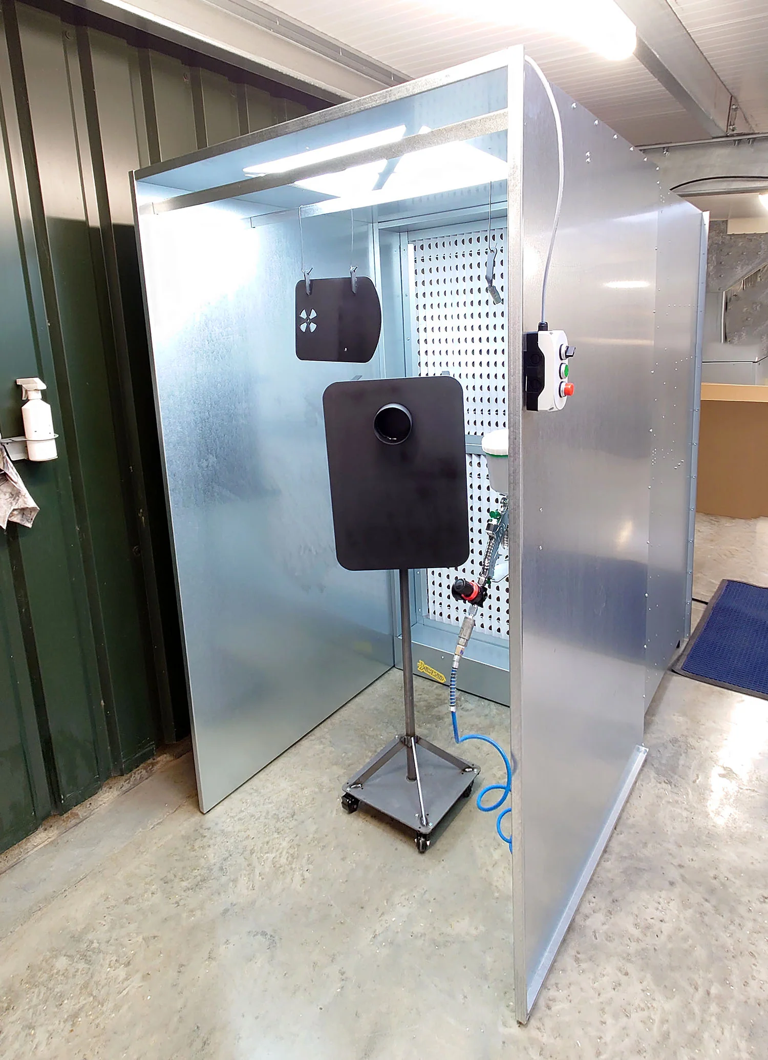 Nukeson Industrial Spray Booth with Full Height Opening - Image 11
