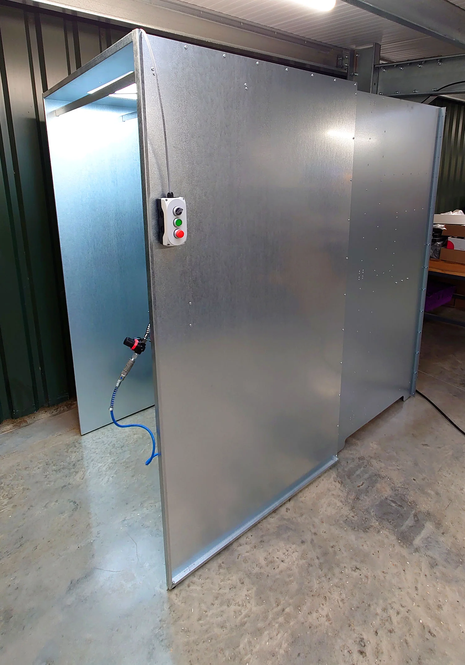 Nukeson Industrial Spray Booth with Full Height Opening - Image 6