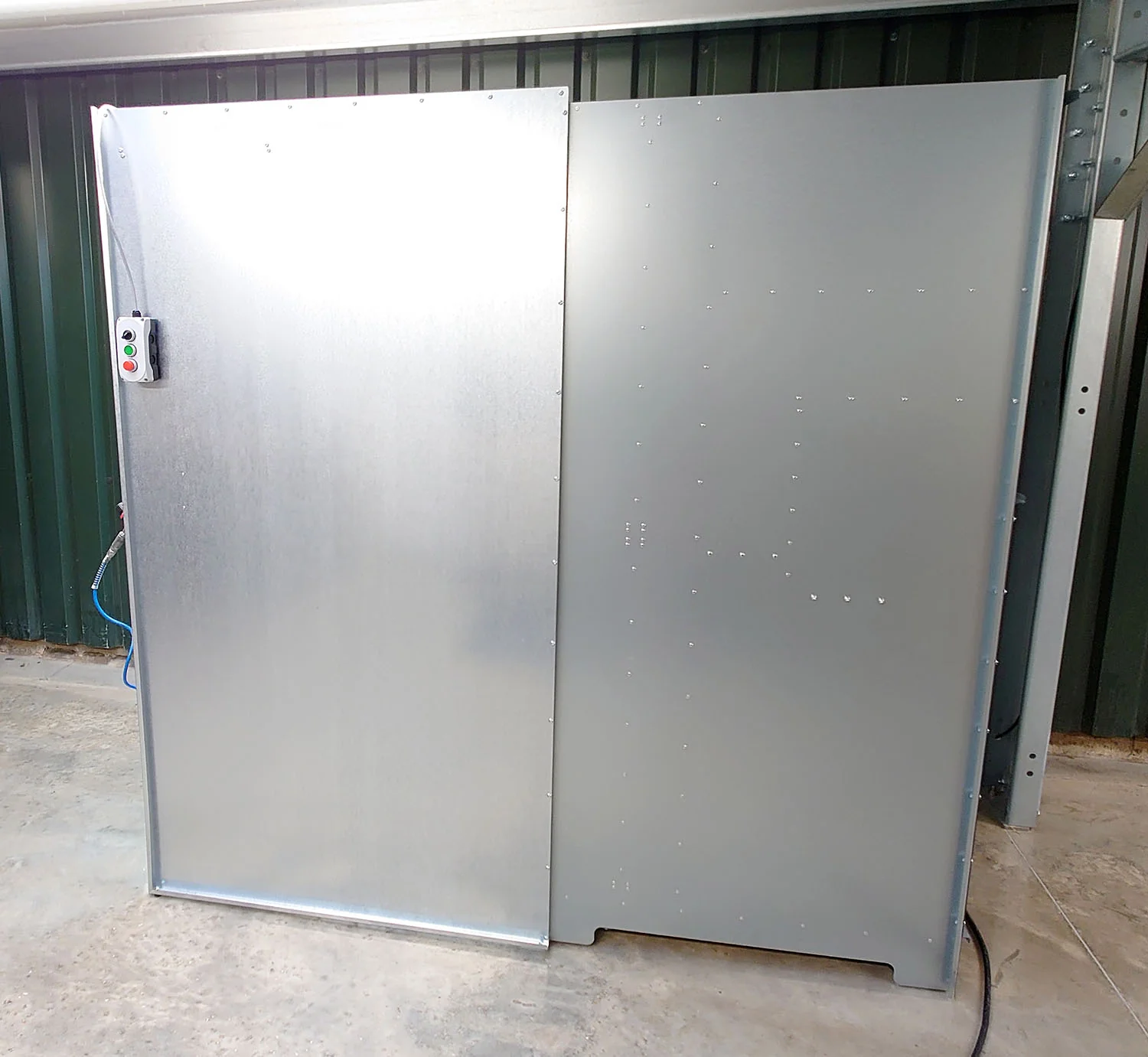 Nukeson Industrial Spray Booth with Full Height Opening - Image 8