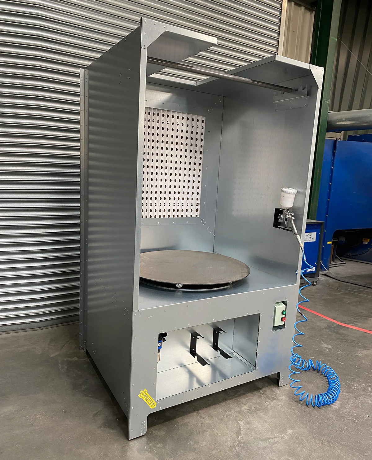 Nukeson Spray Booth with Turntable & Roof Opening for Crane Loading - Image 14
